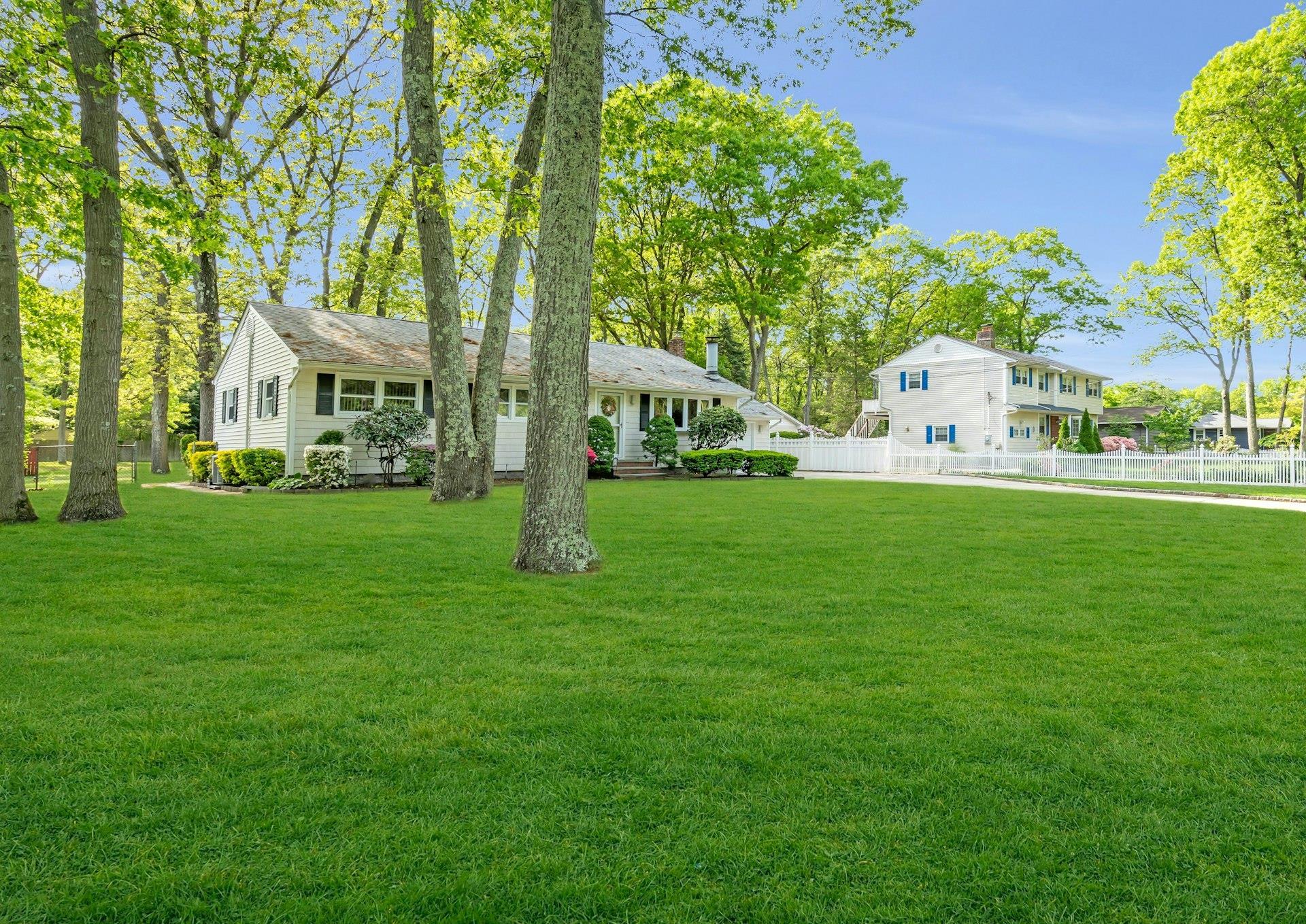 Single Family Ledgewood  Suffolk County, NY 11787, MLS-858380-3