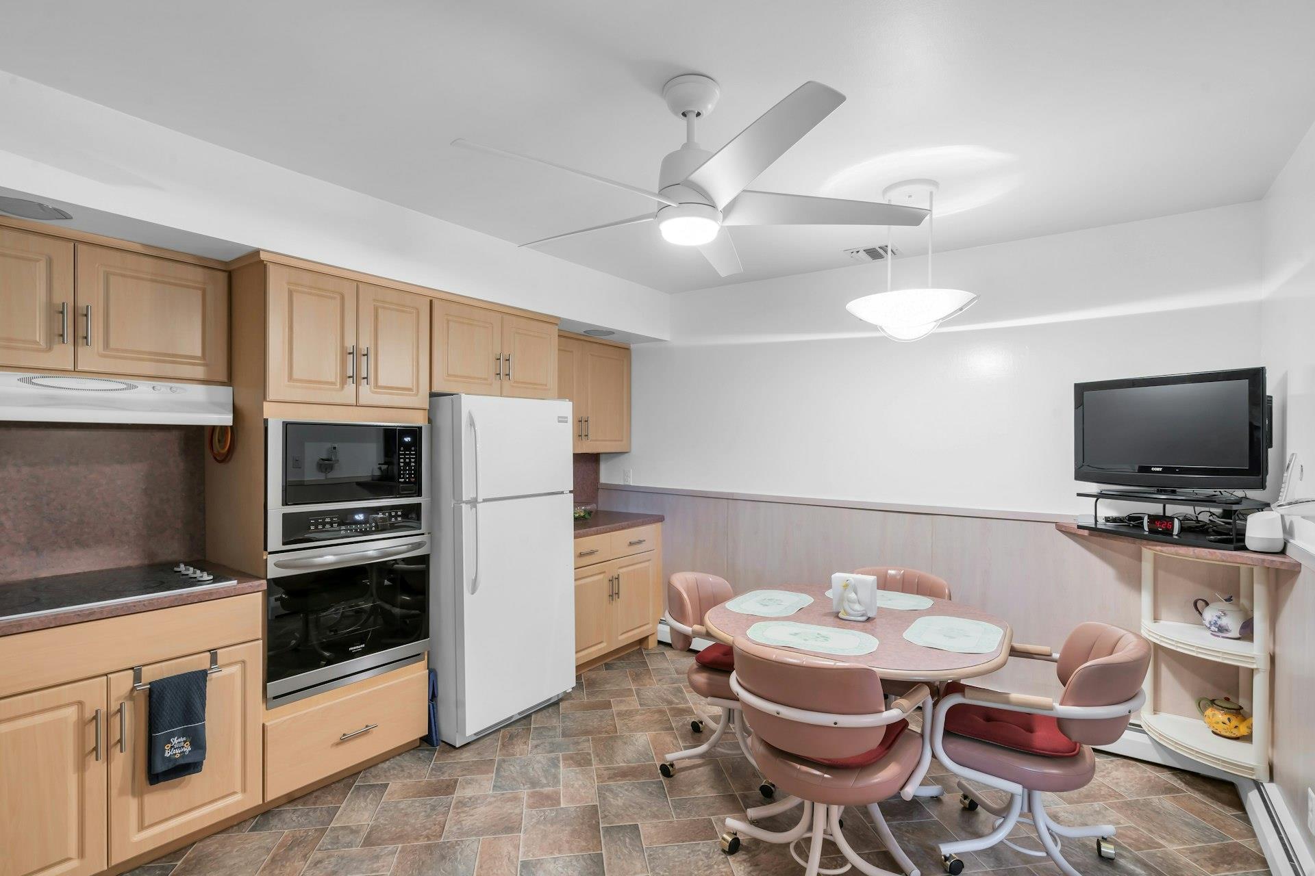 Single Family Ledgewood  Suffolk County, NY 11787, MLS-858380-6