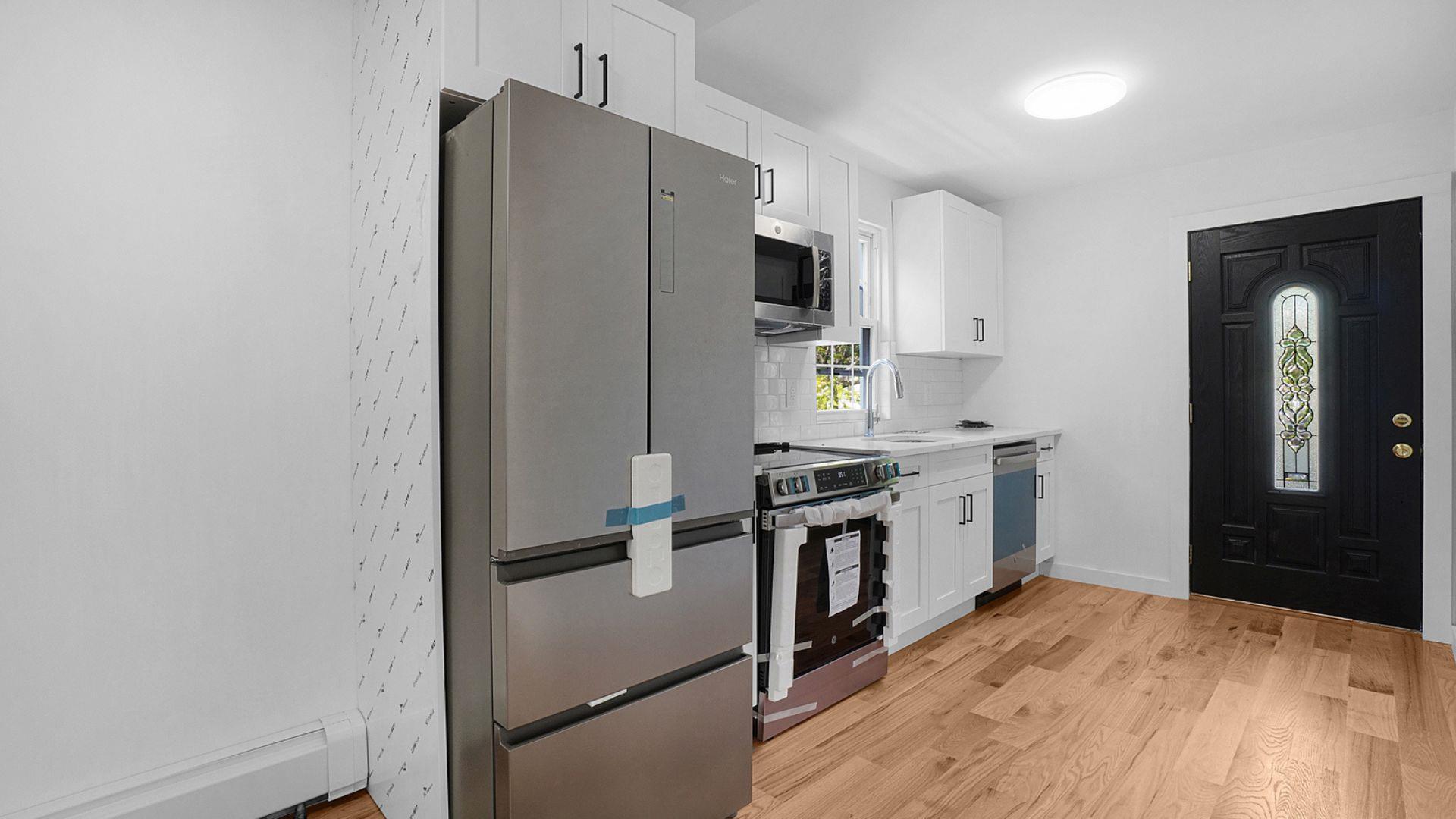 Single Family Boller  Bronx, NY 10475, MLS-858408-8
