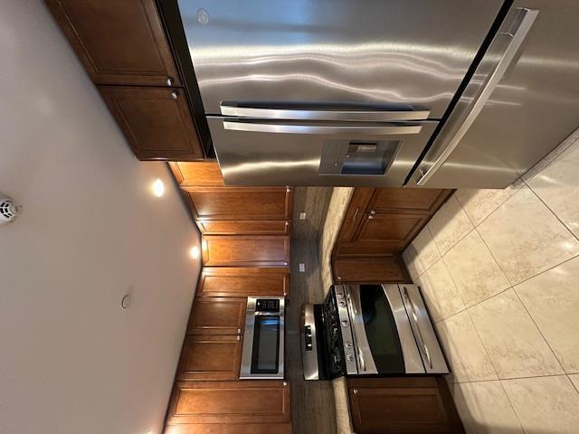 Apartment E. Broadway  Nassau County, NY 11561, MLS-858409-15