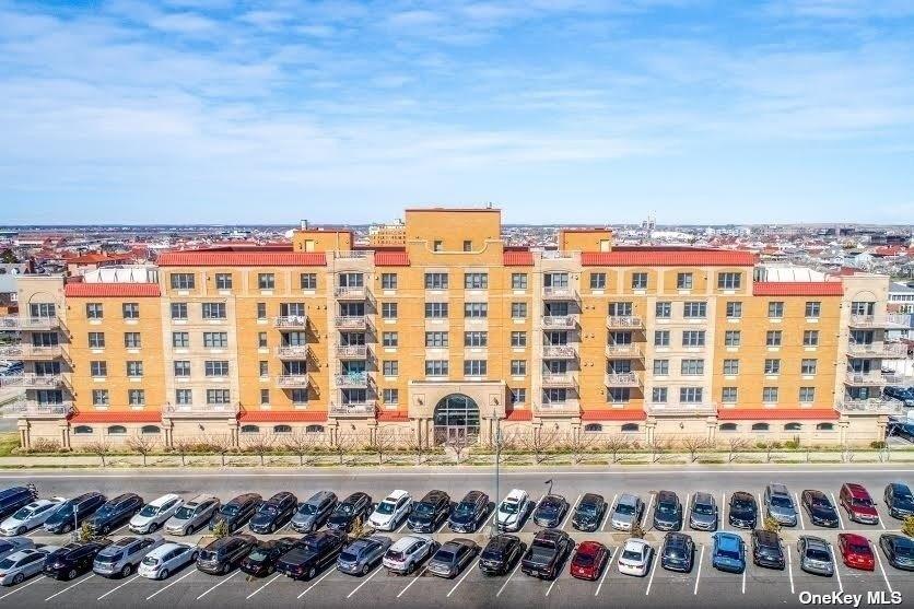 Apartment E. Broadway  Nassau County, NY 11561, MLS-858409-2