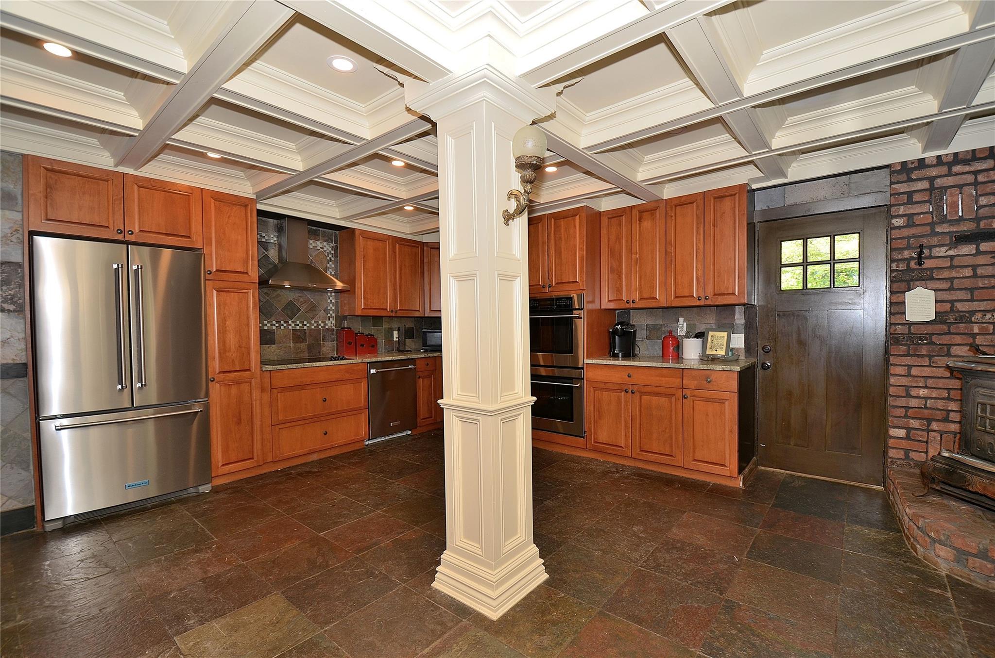 Single Family Dix Hills  Suffolk County, NY 11743, MLS-858411-31