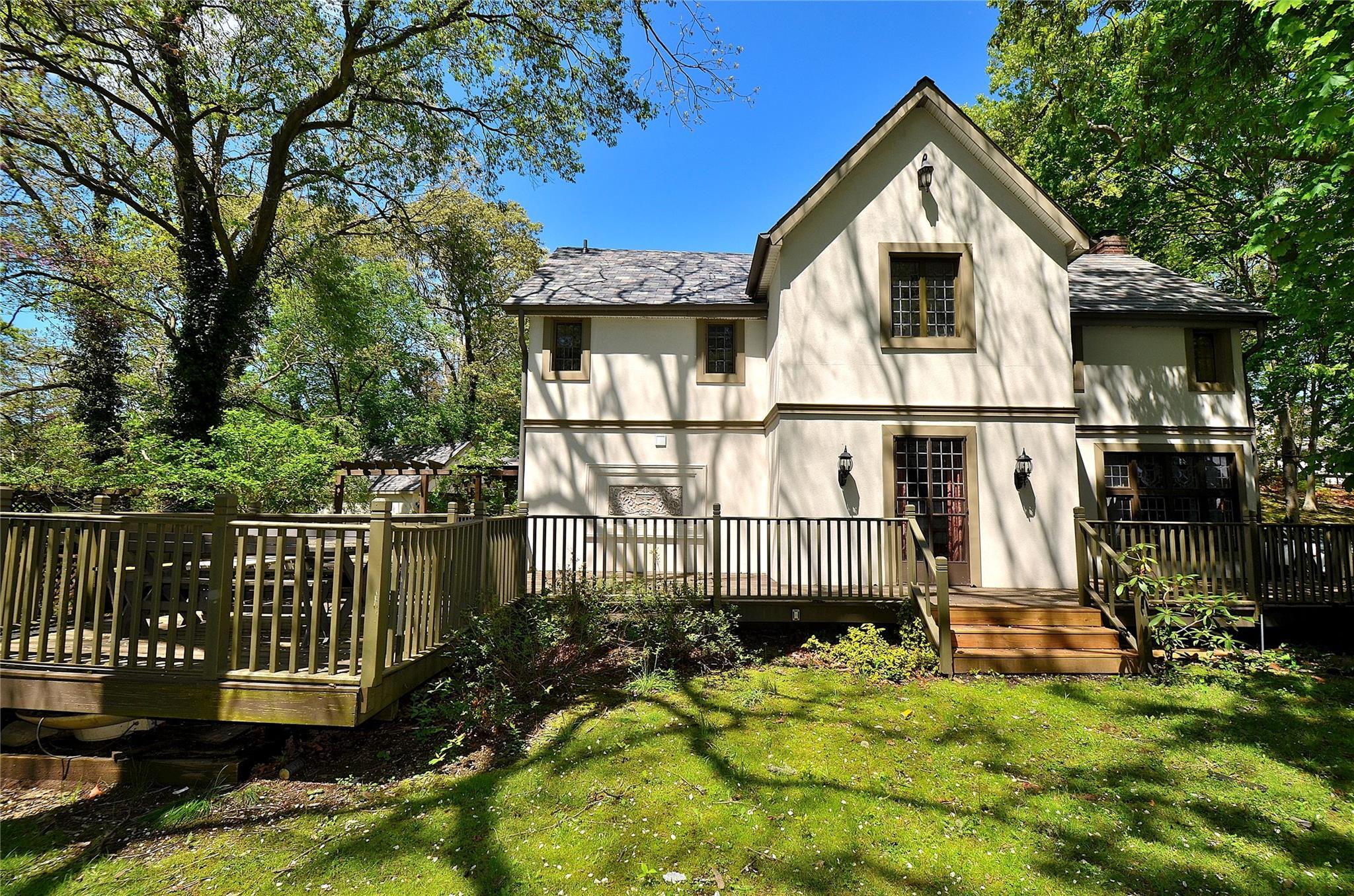 Single Family Dix Hills  Suffolk County, NY 11743, MLS-858411-33