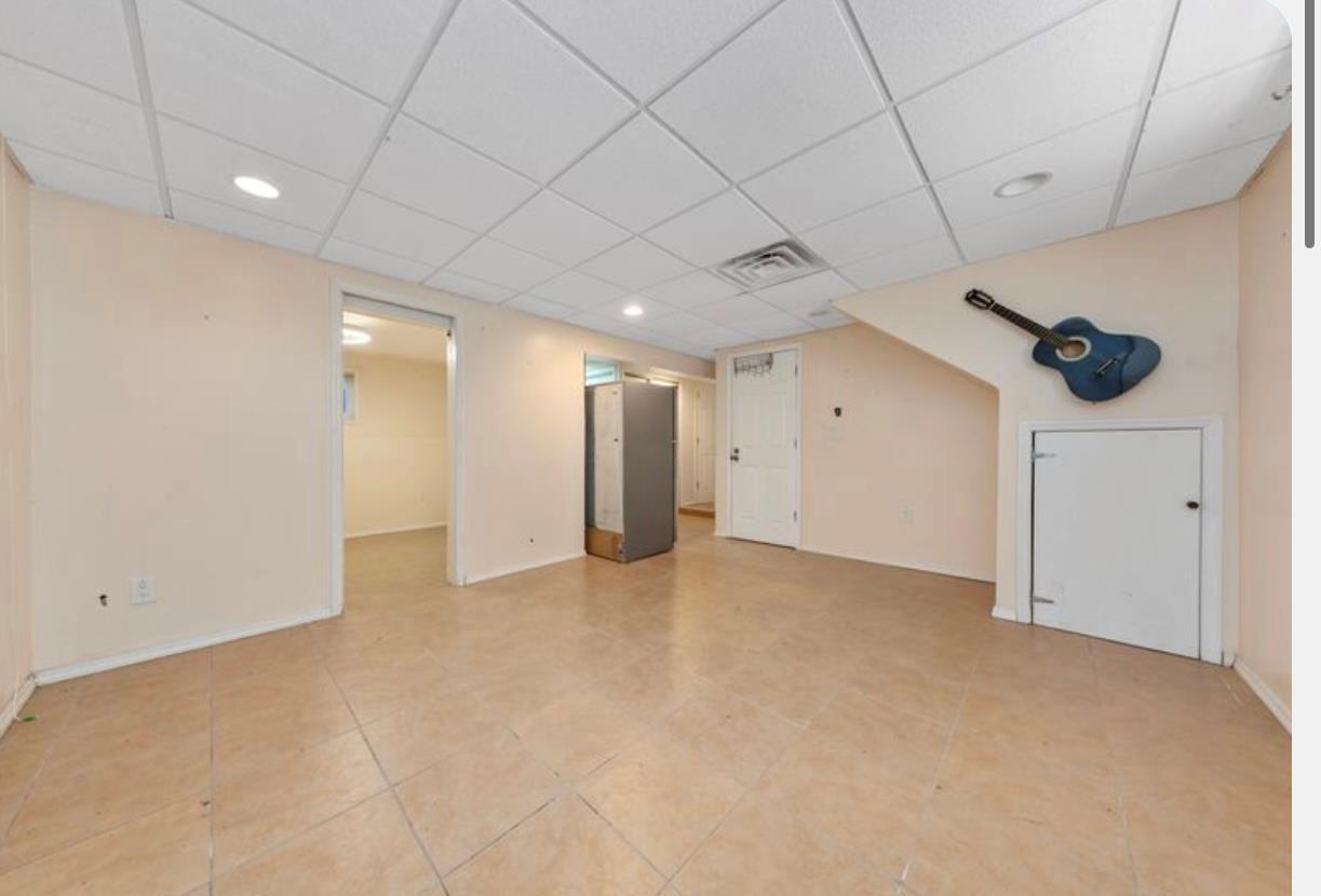 Single Family Van Buren  Nassau County, NY 11510, MLS-858413-14