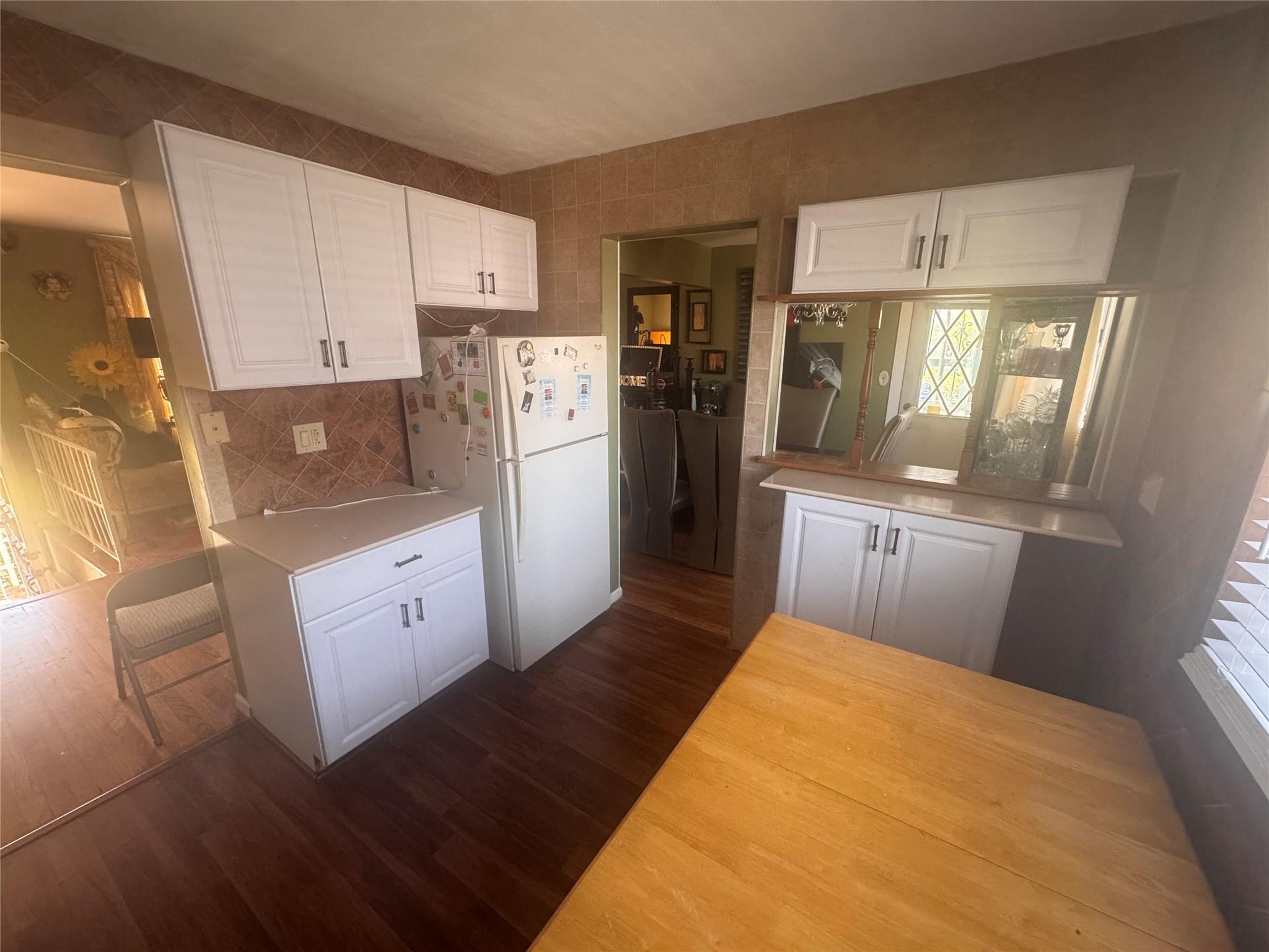Single Family Van Buren  Nassau County, NY 11510, MLS-858413-17