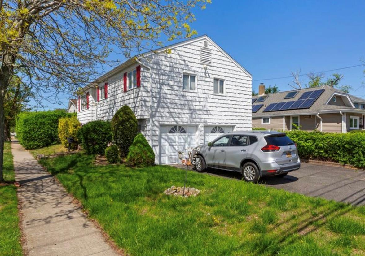 Single Family Van Buren  Nassau County, NY 11510, MLS-858413-2