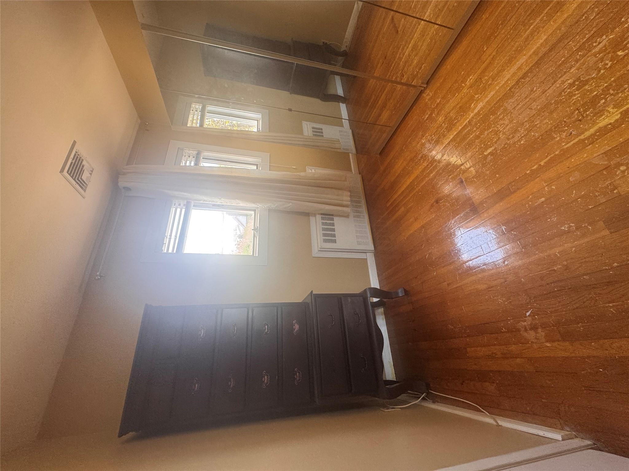 Single Family Van Buren  Nassau County, NY 11510, MLS-858413-26