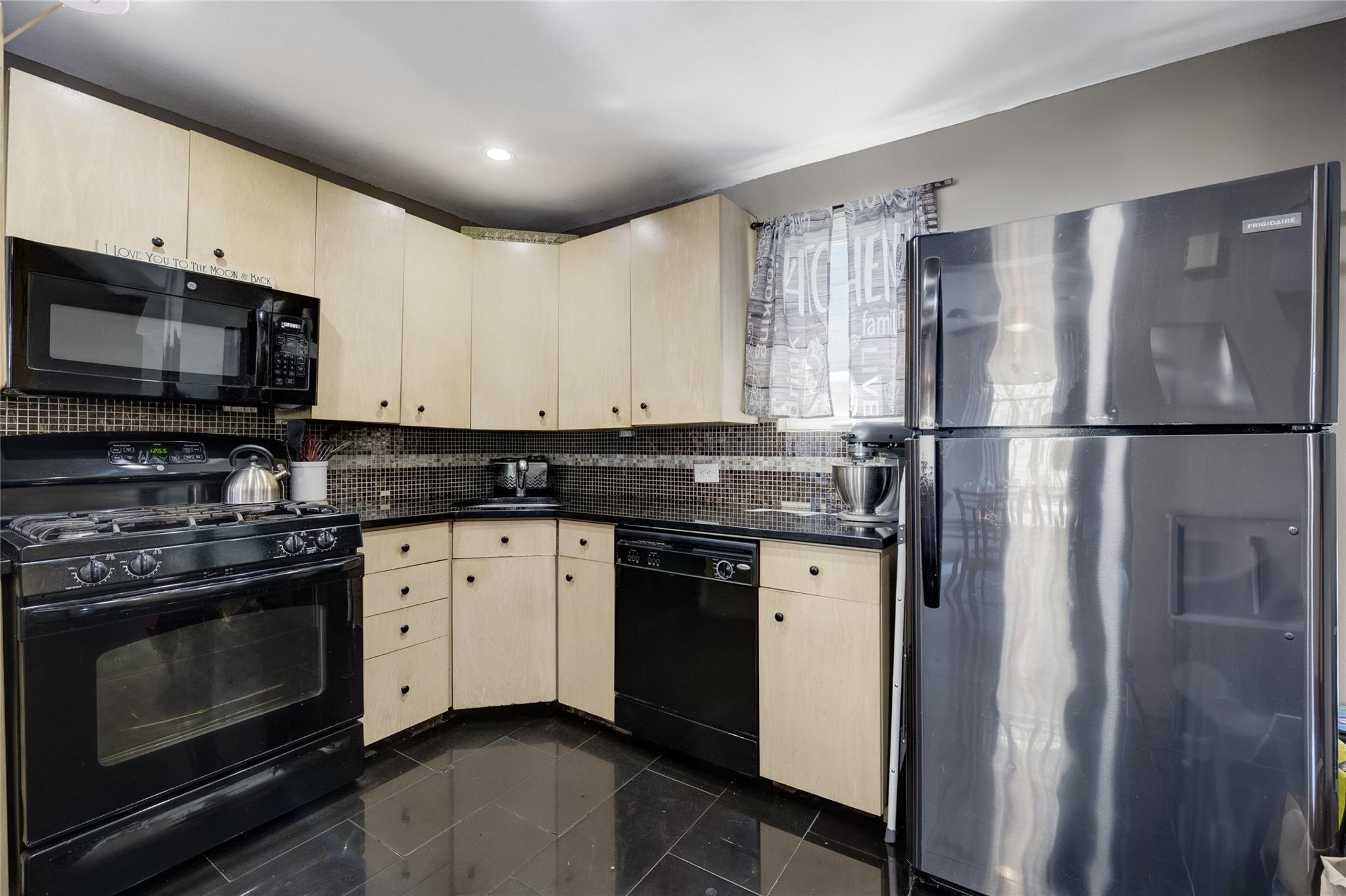 Single Family Garden  Nassau County, NY 11581, MLS-858426-10