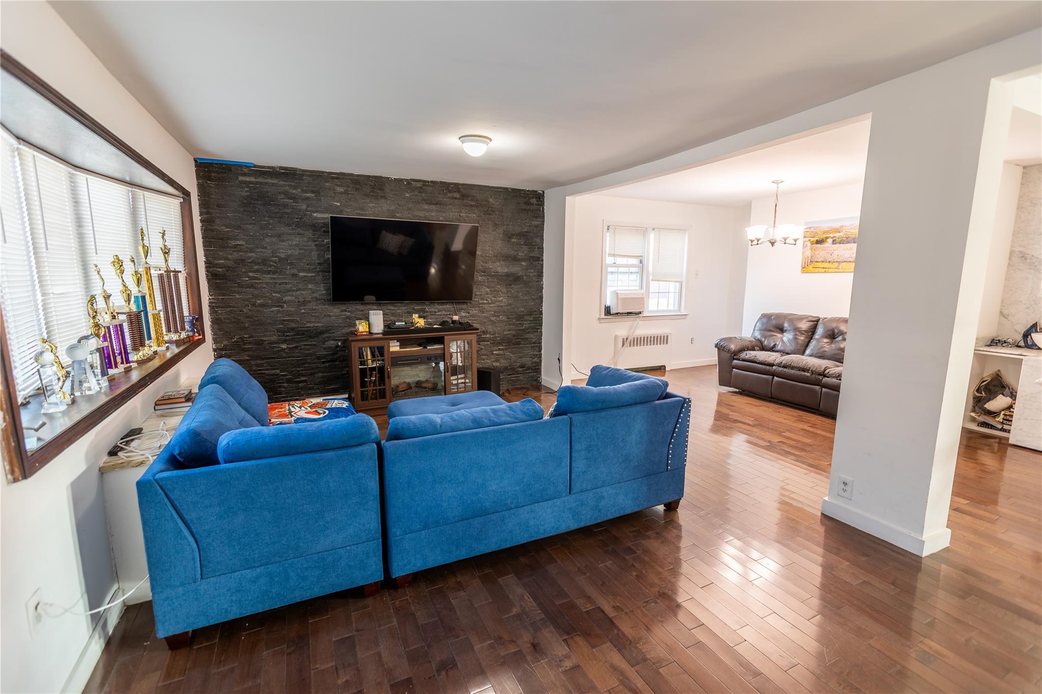 Single Family Oxford  Nassau County, NY 11516, MLS-858433-3