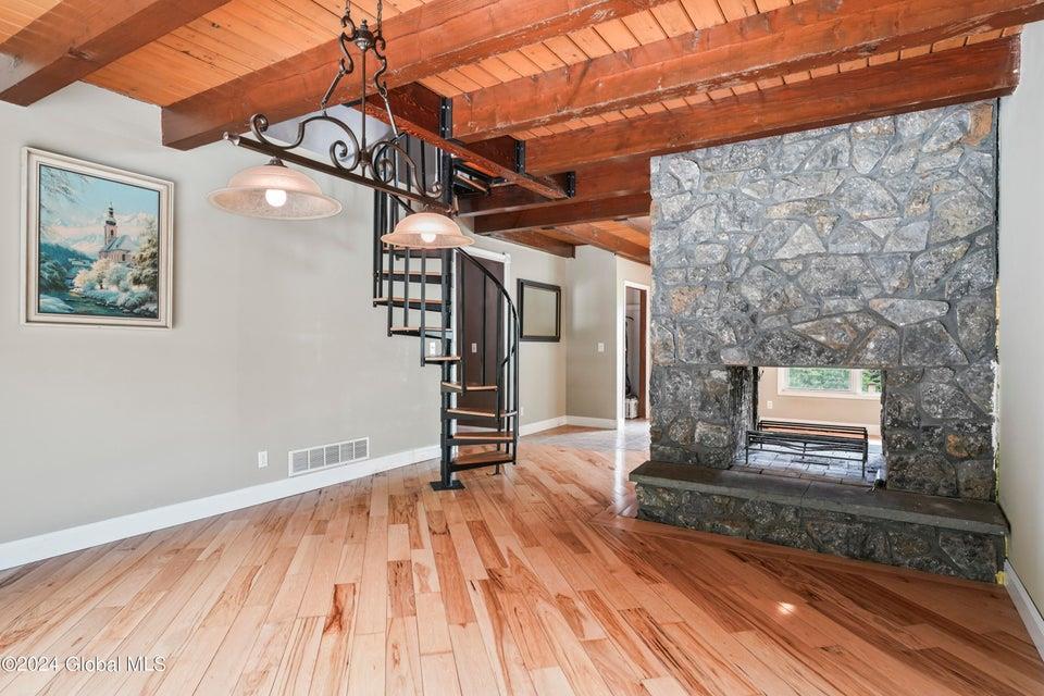 Single Family Gifford Hollow  Albany County, NY 12023, MLS-858439-17