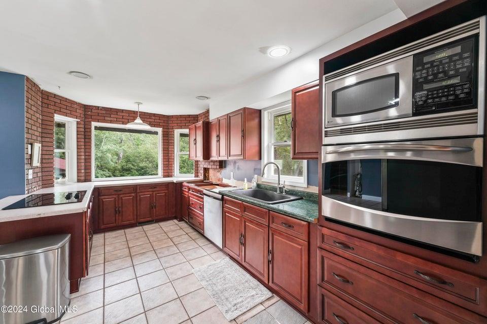 Single Family Gifford Hollow  Albany County, NY 12023, MLS-858439-18