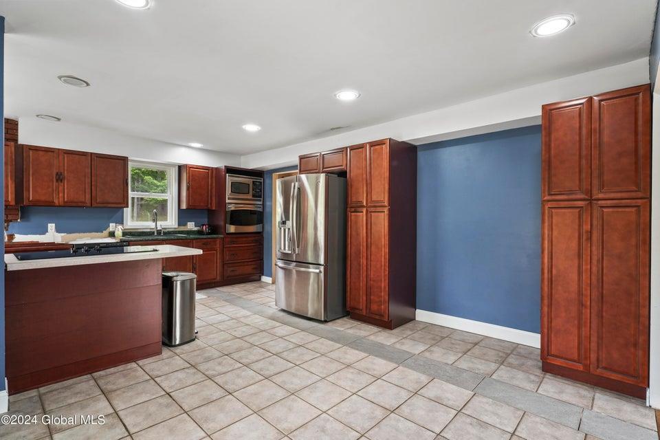 Single Family Gifford Hollow  Albany County, NY 12023, MLS-858439-21