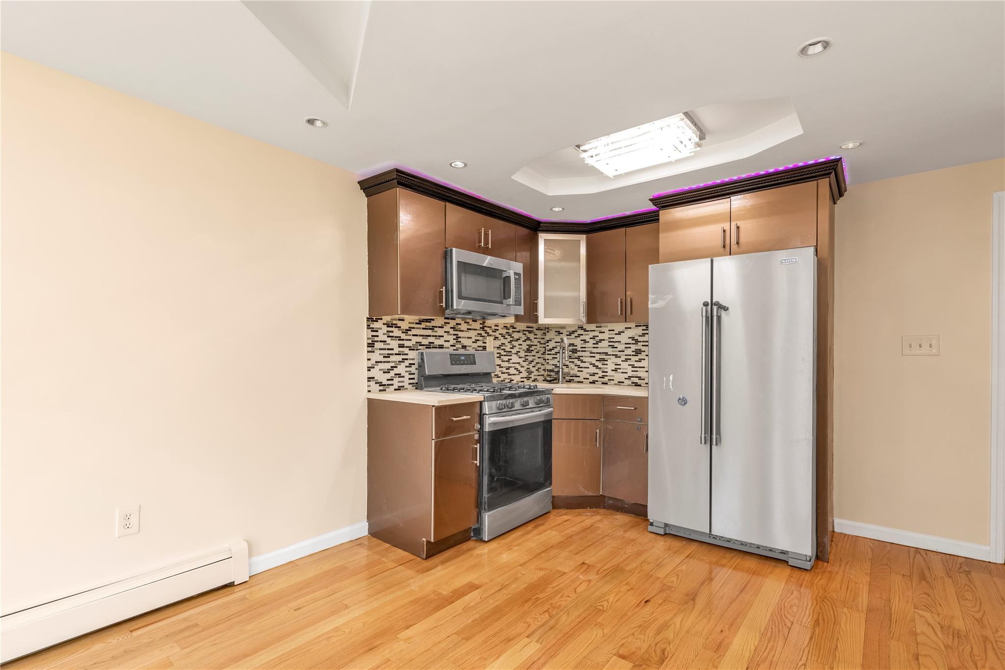 Single Family 110  Queens, NY 11429, MLS-858448-8