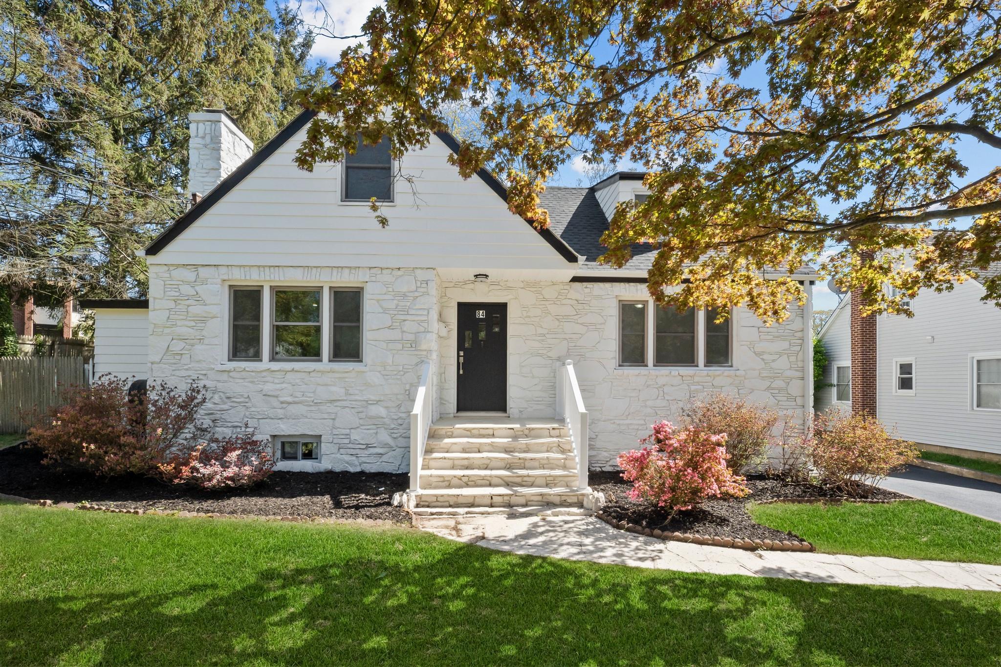 Single Family 19th  Suffolk County, NY 11746, MLS-858452-15