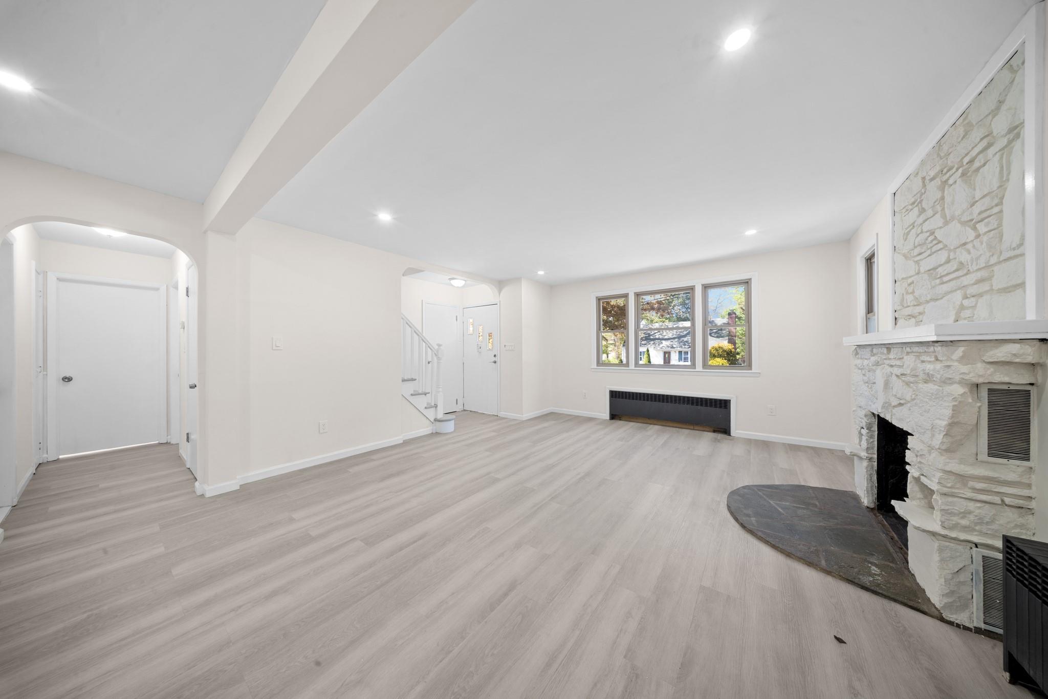 Single Family 19th  Suffolk County, NY 11746, MLS-858452-3