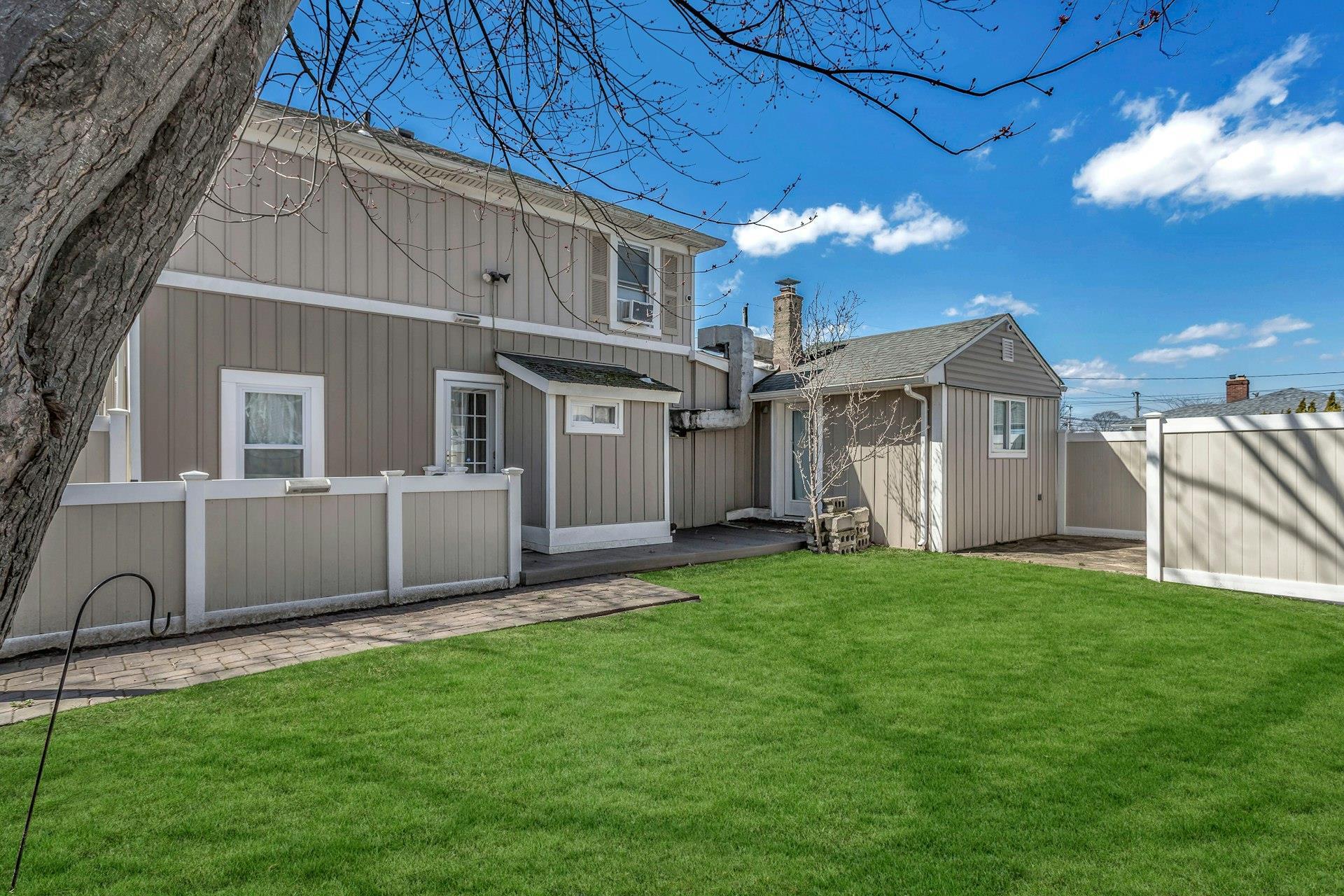 Single Family Delaware  Suffolk County, NY 11757, MLS-858455-22