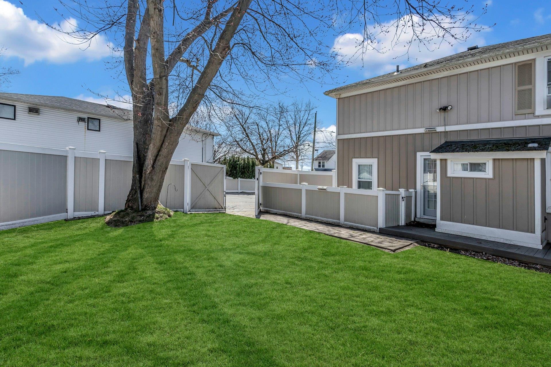 Single Family Delaware  Suffolk County, NY 11757, MLS-858455-23