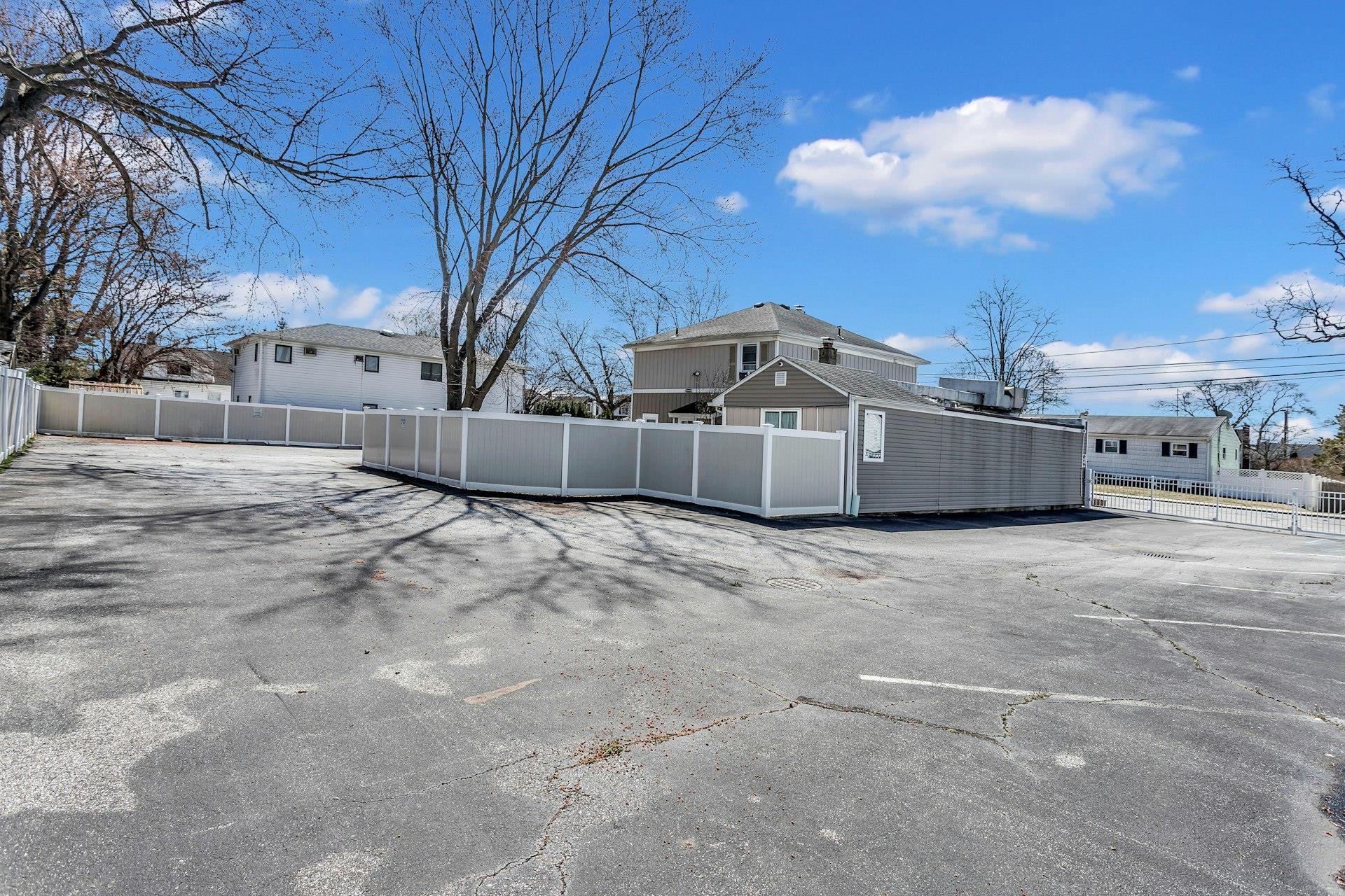 Single Family Delaware  Suffolk County, NY 11757, MLS-858455-24
