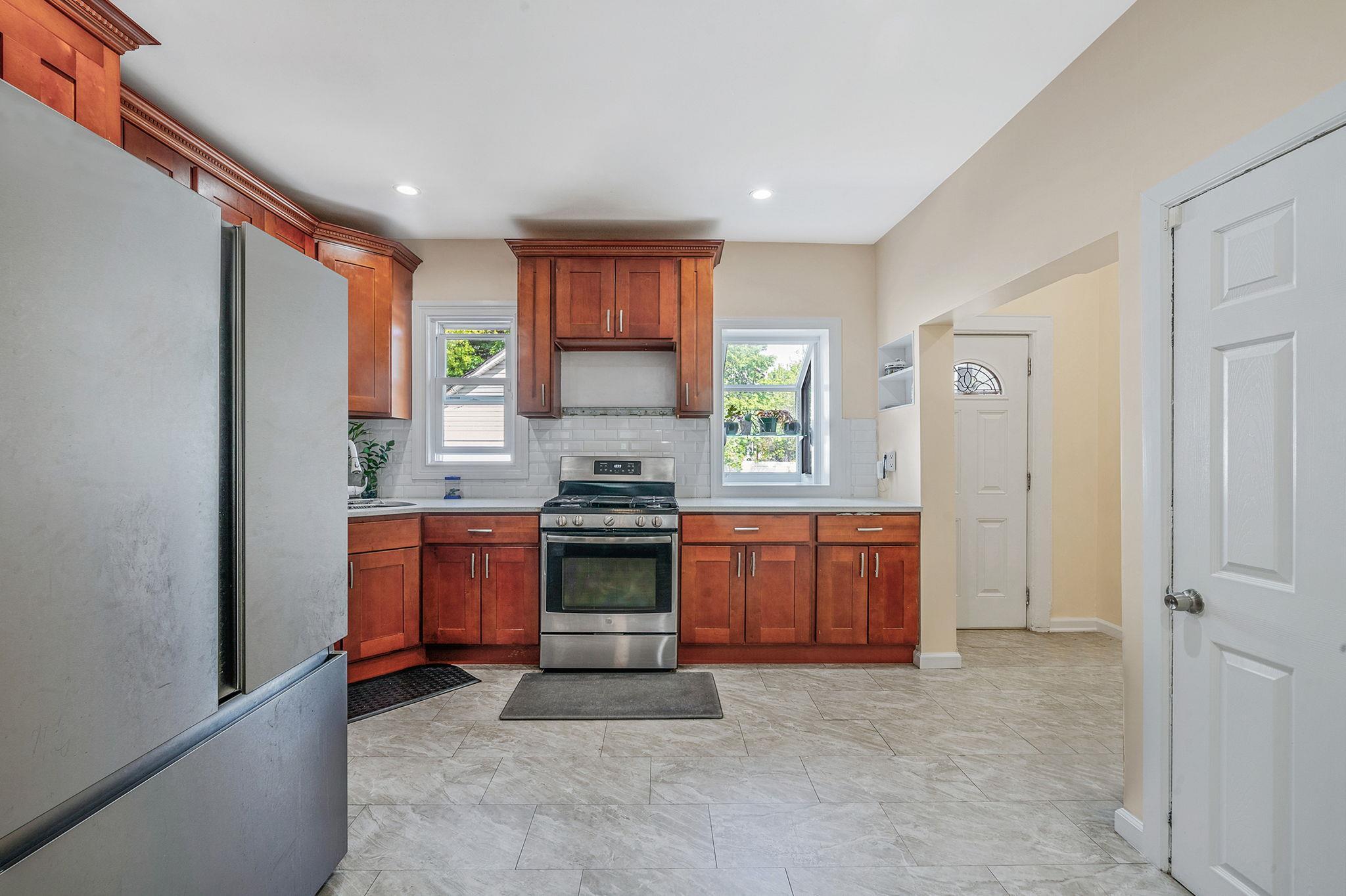 Single Family Rosedale  Nassau County, NY 11520, MLS-858477-25