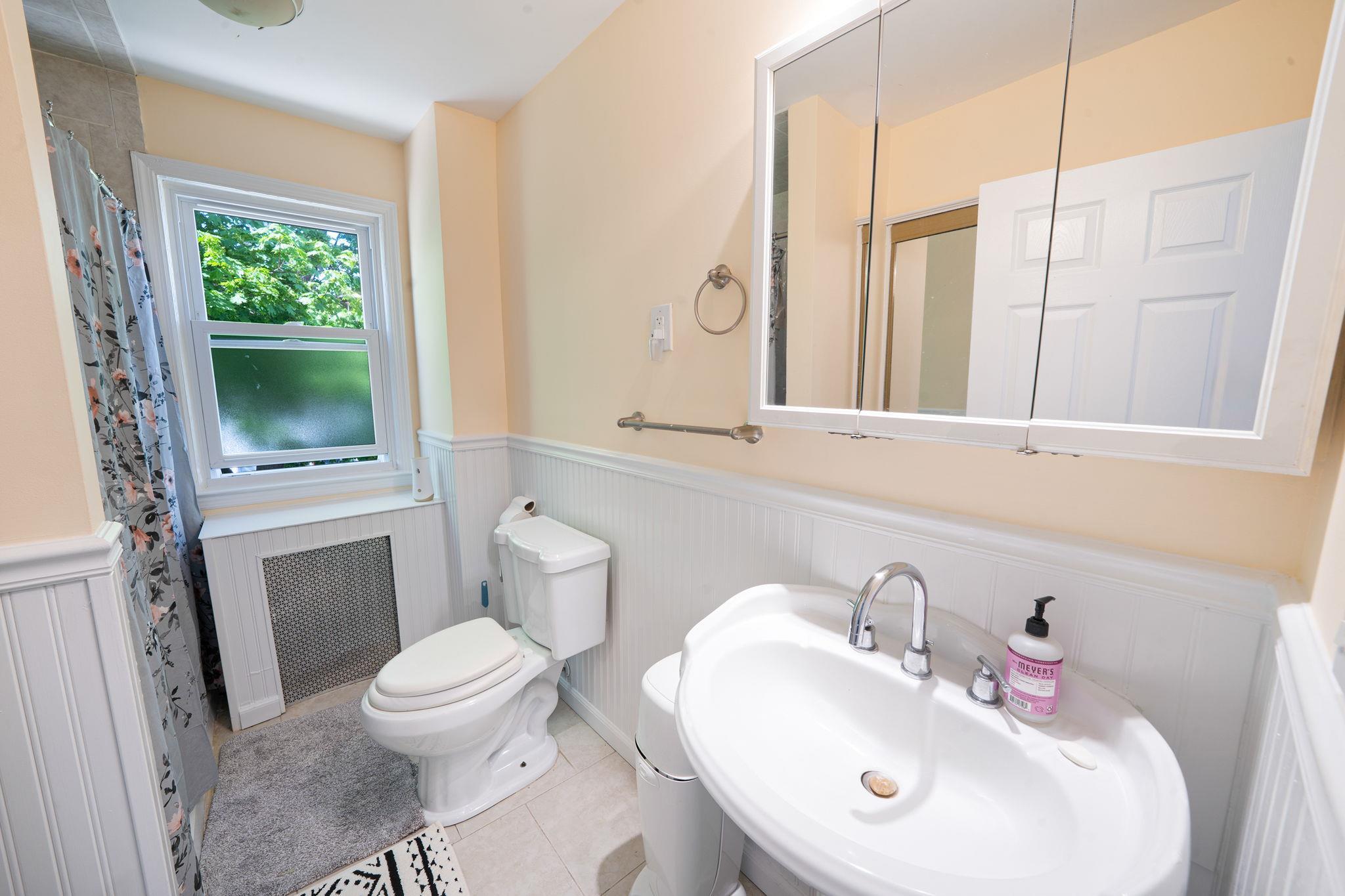 Single Family Rosedale  Nassau County, NY 11520, MLS-858477-39