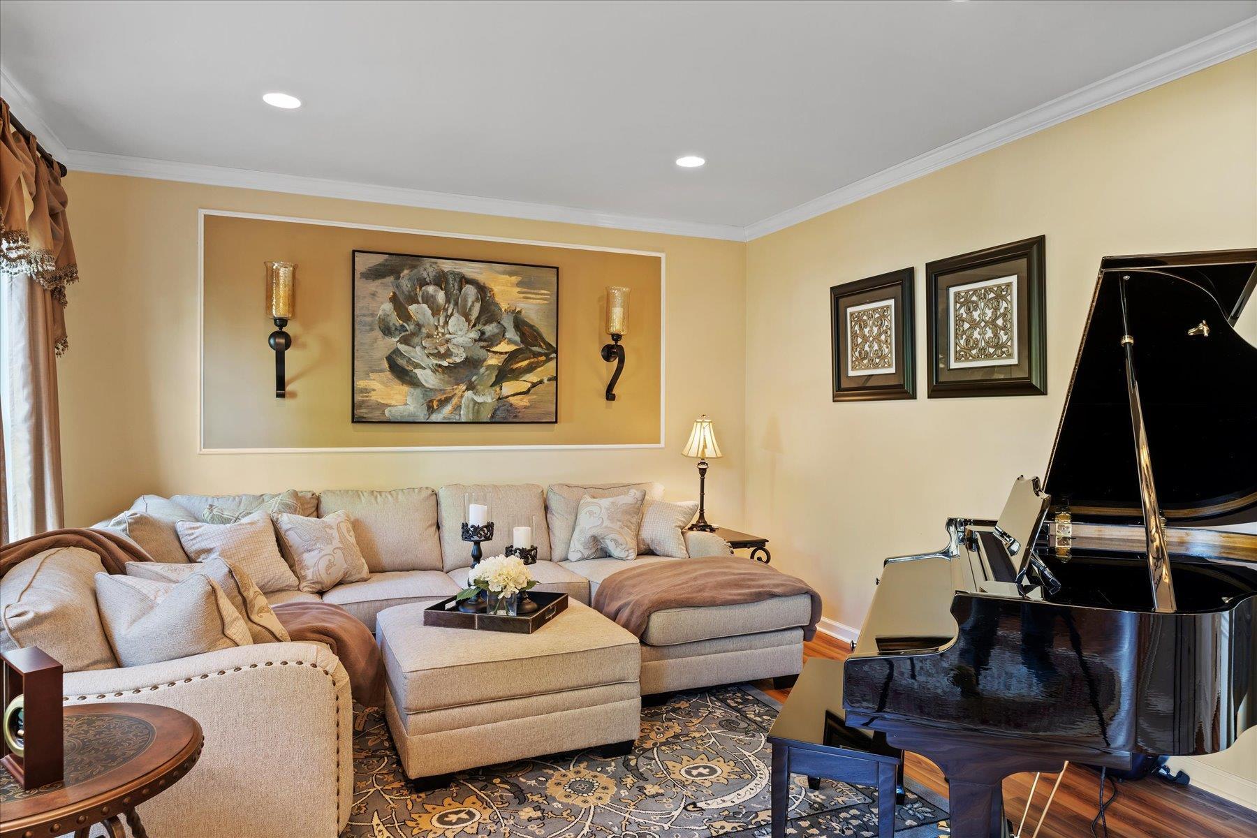 Single Family Moreland  Suffolk County, NY 11766, MLS-858520-16