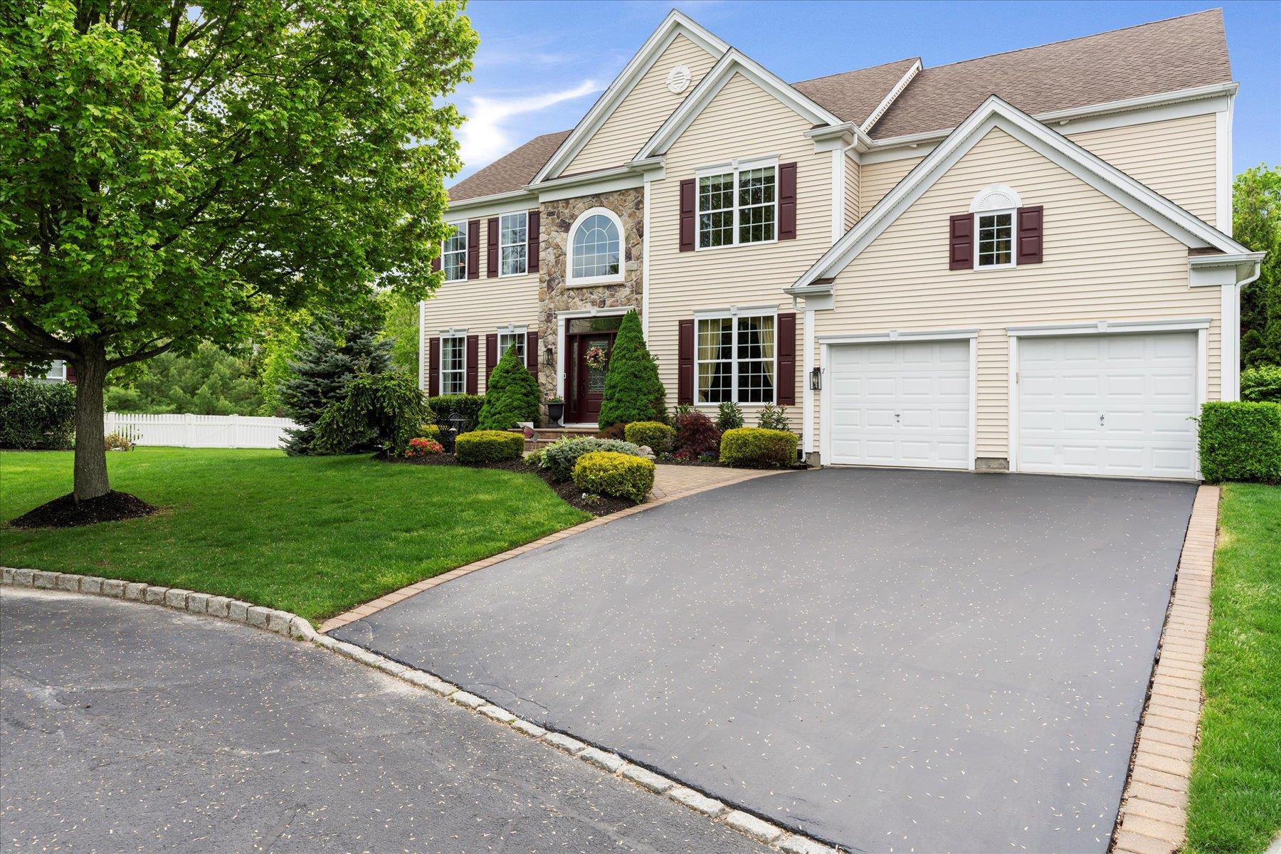 Single Family Moreland  Suffolk County, NY 11766, MLS-858520-39