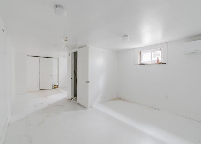 Single Family 170th  Queens, NY 11433, MLS-858524-16