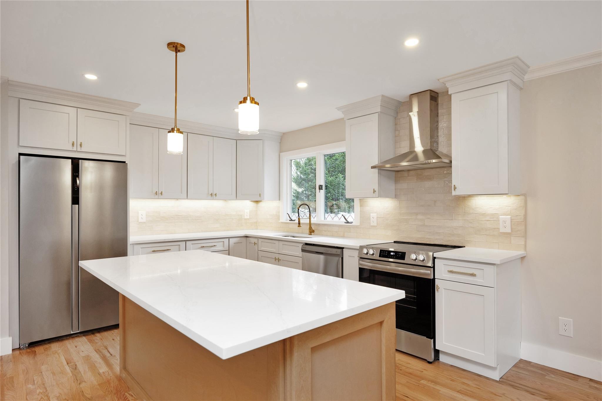 Single Family 8th  Suffolk County, NY 11716, MLS-858541-2