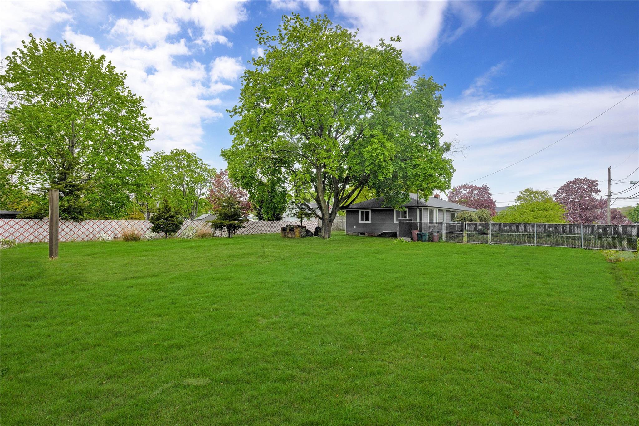 Single Family 8th  Suffolk County, NY 11716, MLS-858541-31