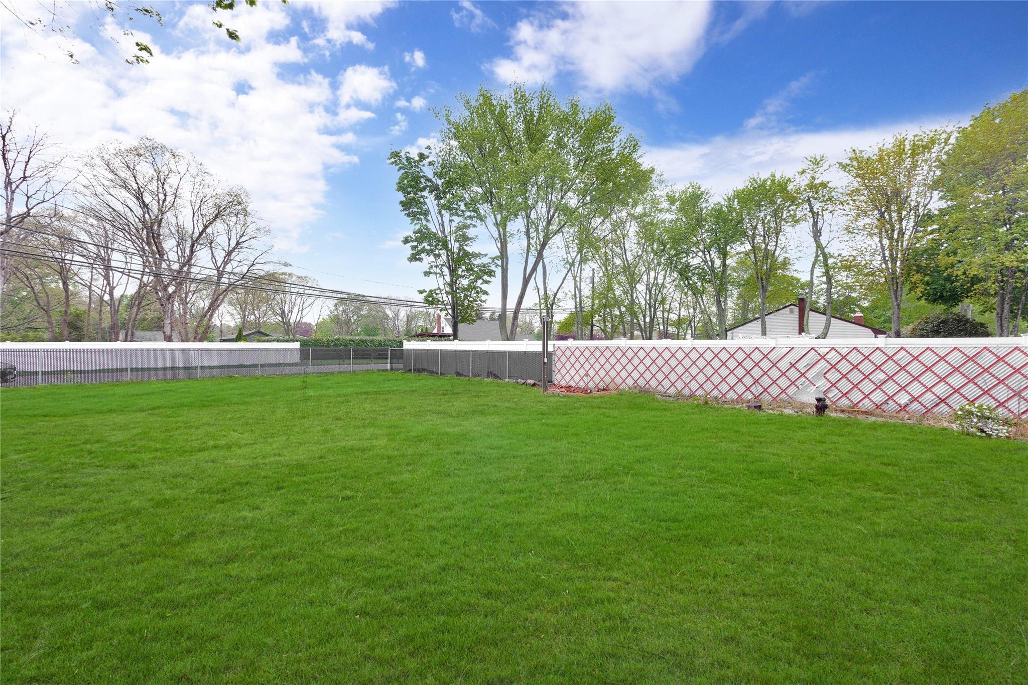Single Family 8th  Suffolk County, NY 11716, MLS-858541-33