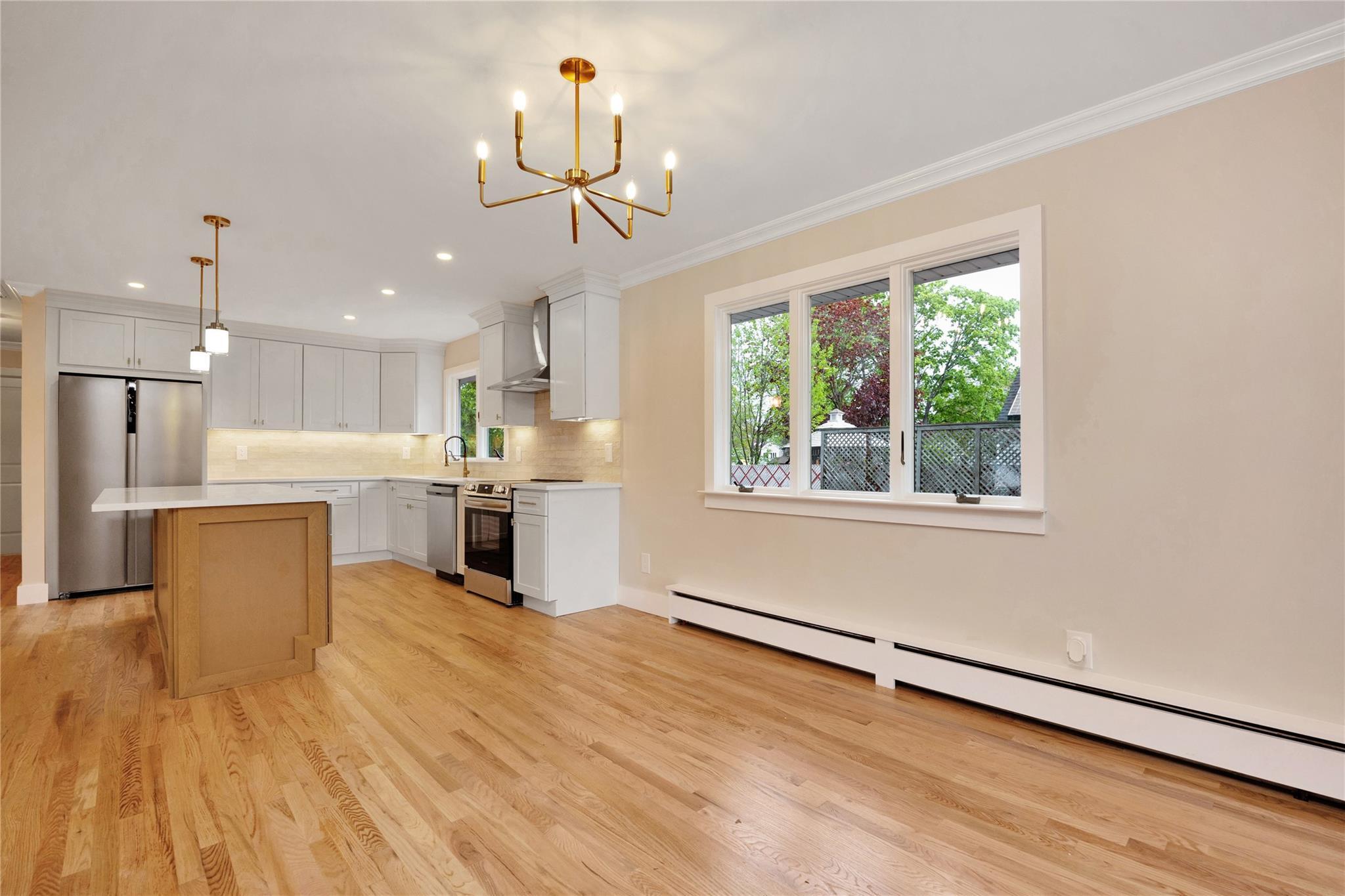Single Family 8th  Suffolk County, NY 11716, MLS-858541-8