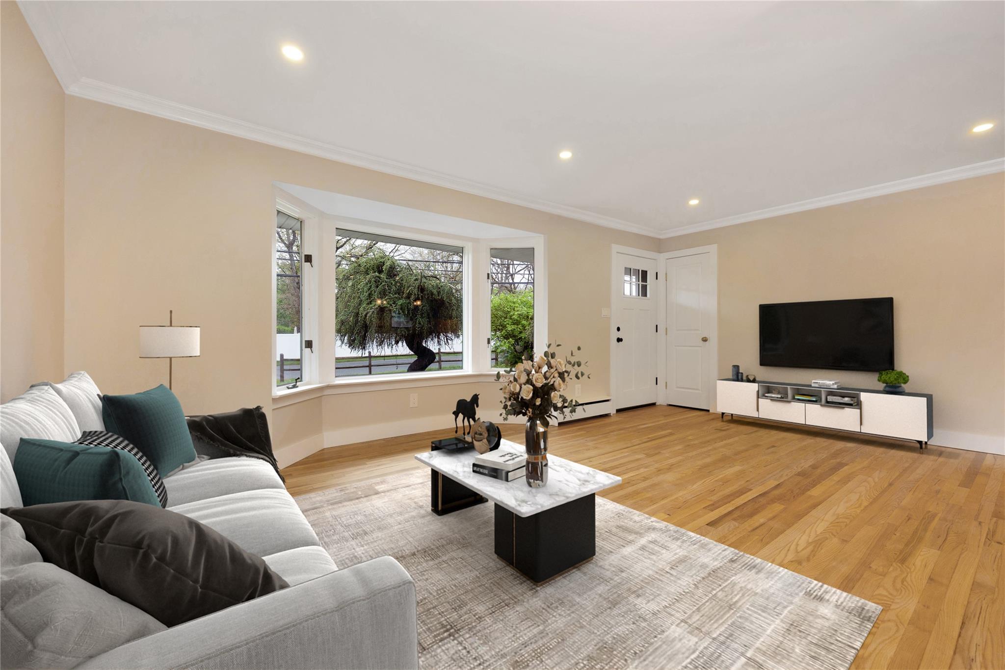 Single Family 8th  Suffolk County, NY 11716, MLS-858541-9