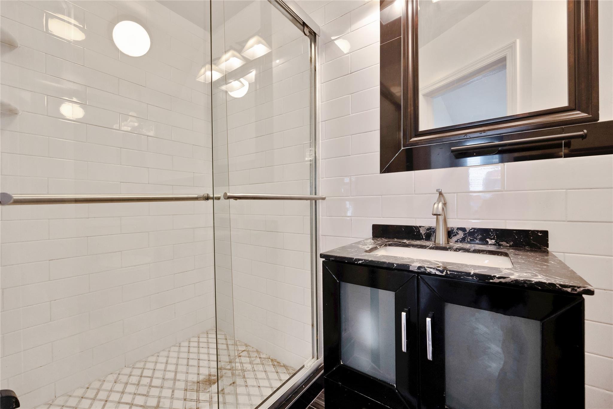 Single Family 115th  Queens, NY 11418, MLS-858548-17