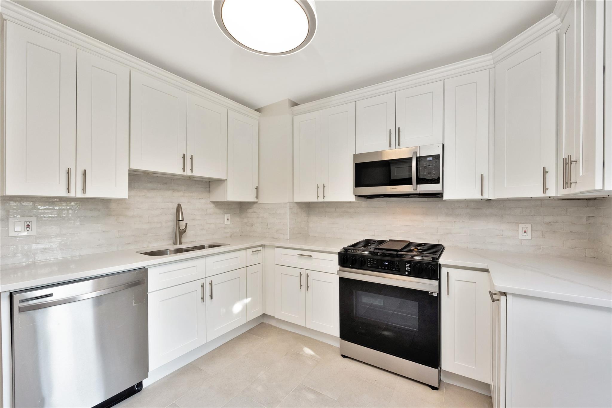 Single Family 115th  Queens, NY 11418, MLS-858548-8