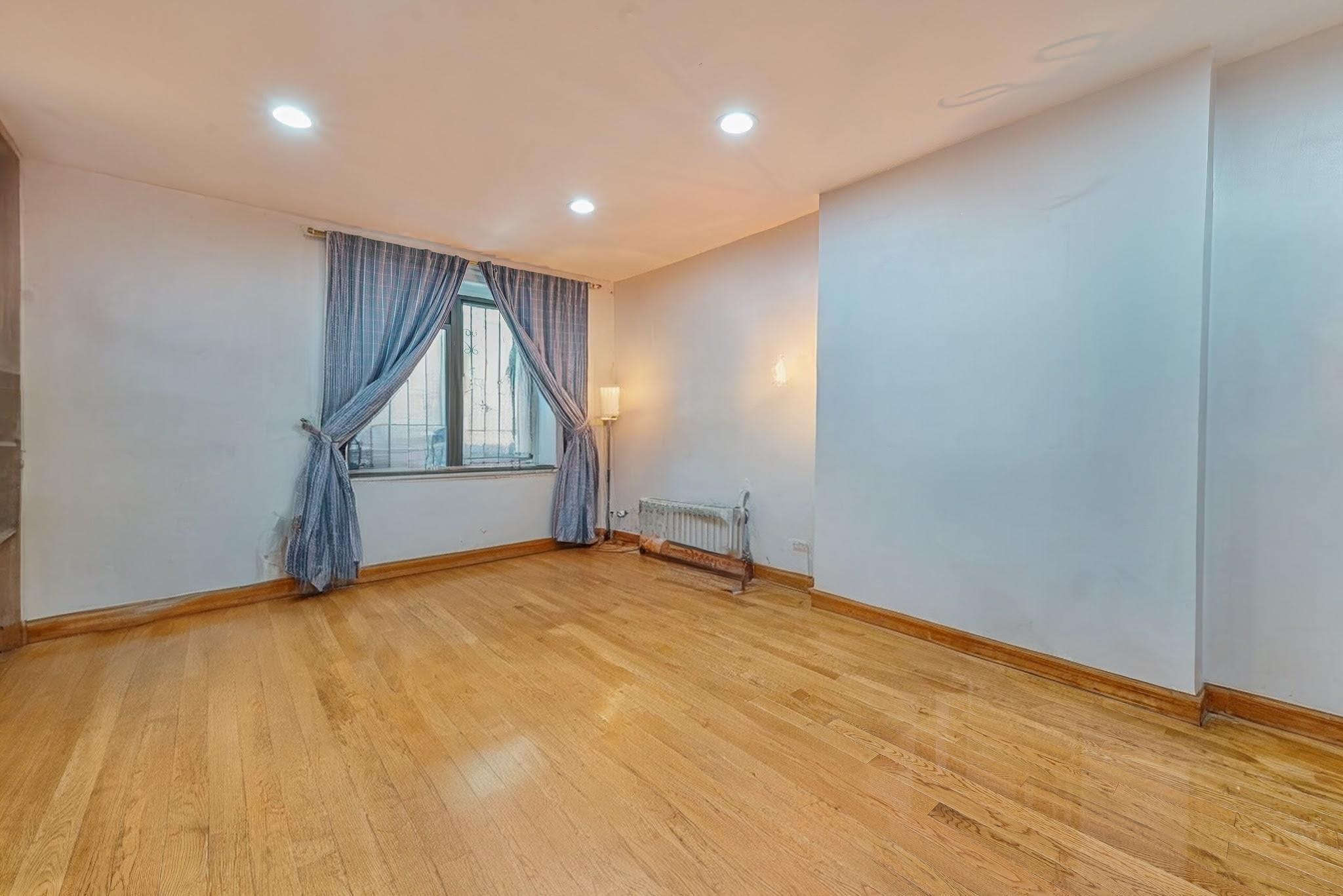 Single Family Grand  Brooklyn, NY 11238, MLS-858549-6