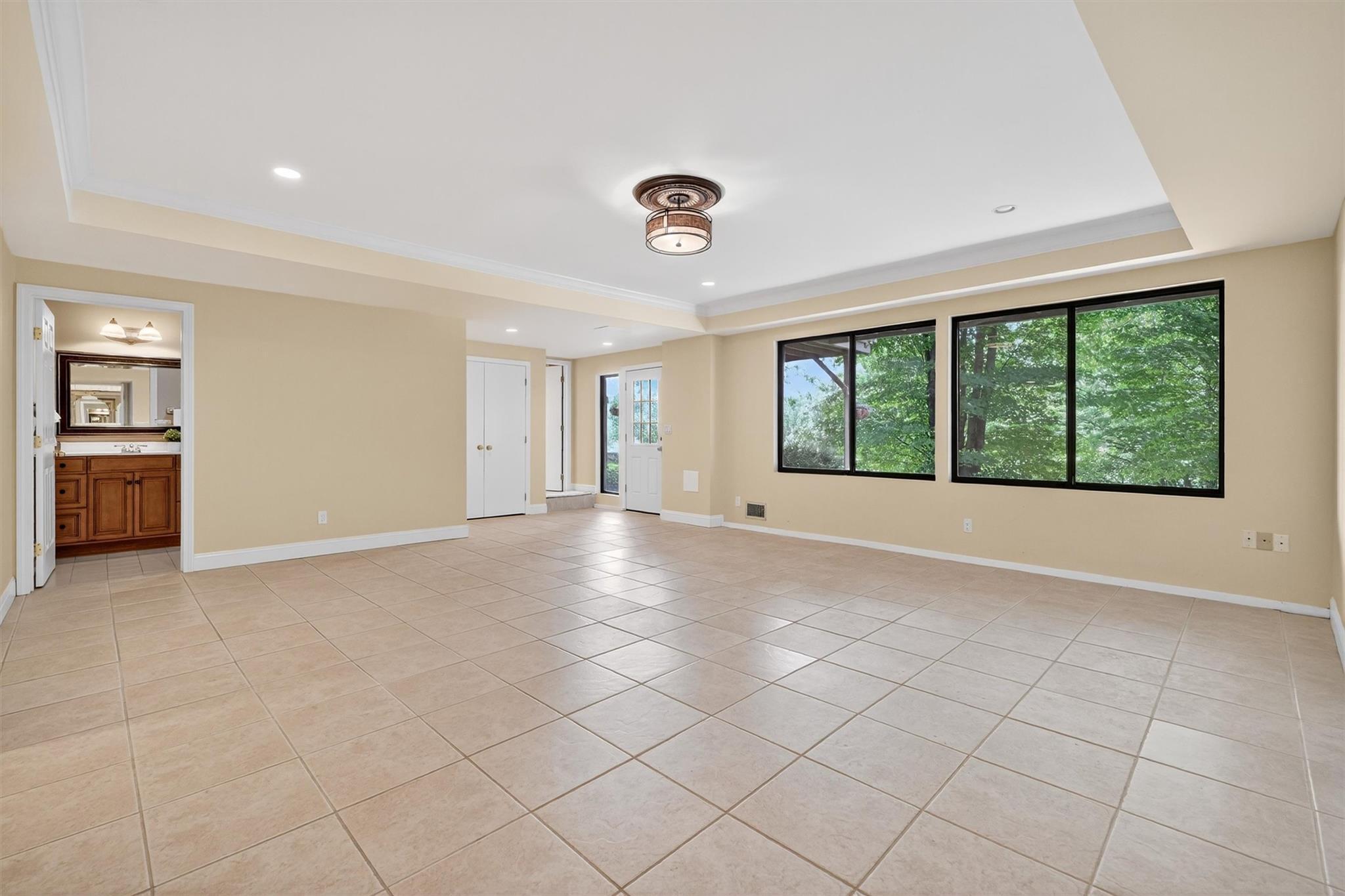 Single Family Round Hill  Westchester County, NY 10504, MLS-858571-38