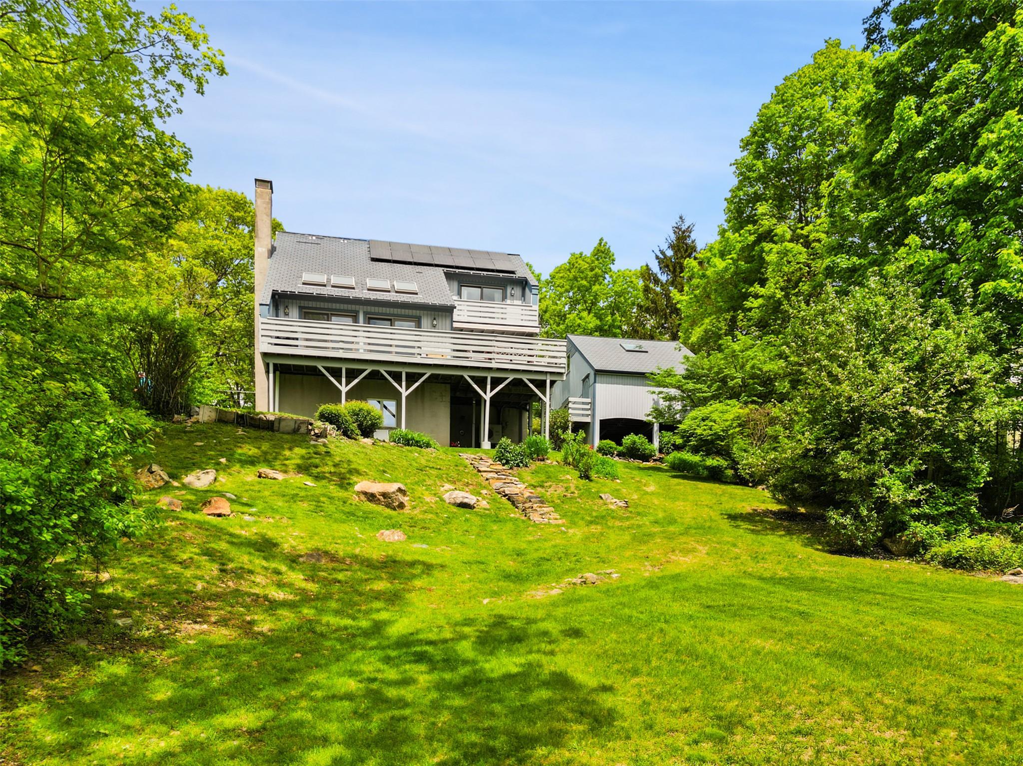 Single Family Woodcrest  Westchester County, NY 10501, MLS-858597-2