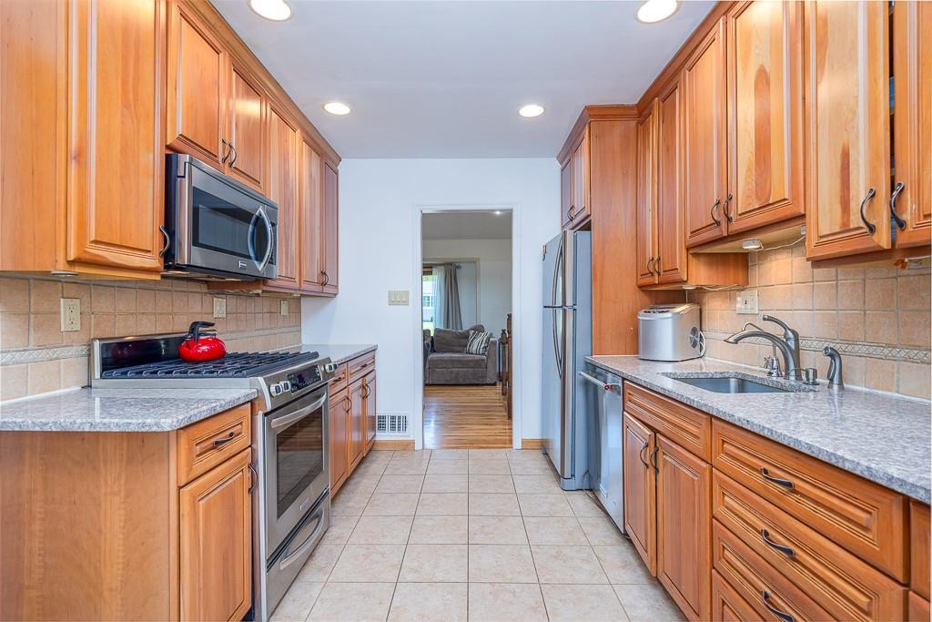 Single Family Strawberry  Rockland County, NY 10965, MLS-858605-18