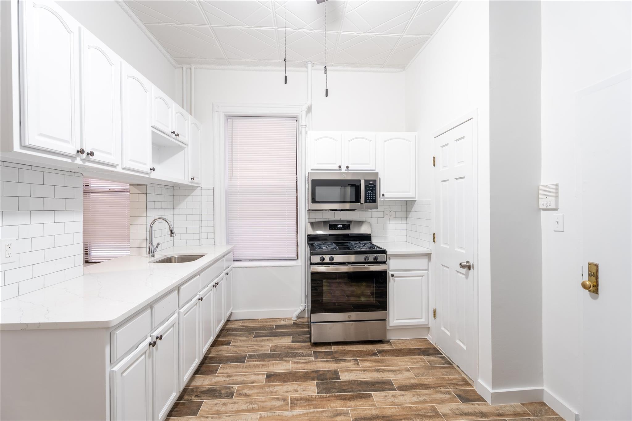 Commercial Sale 5th  Brooklyn, NY 11209, MLS-858608-2