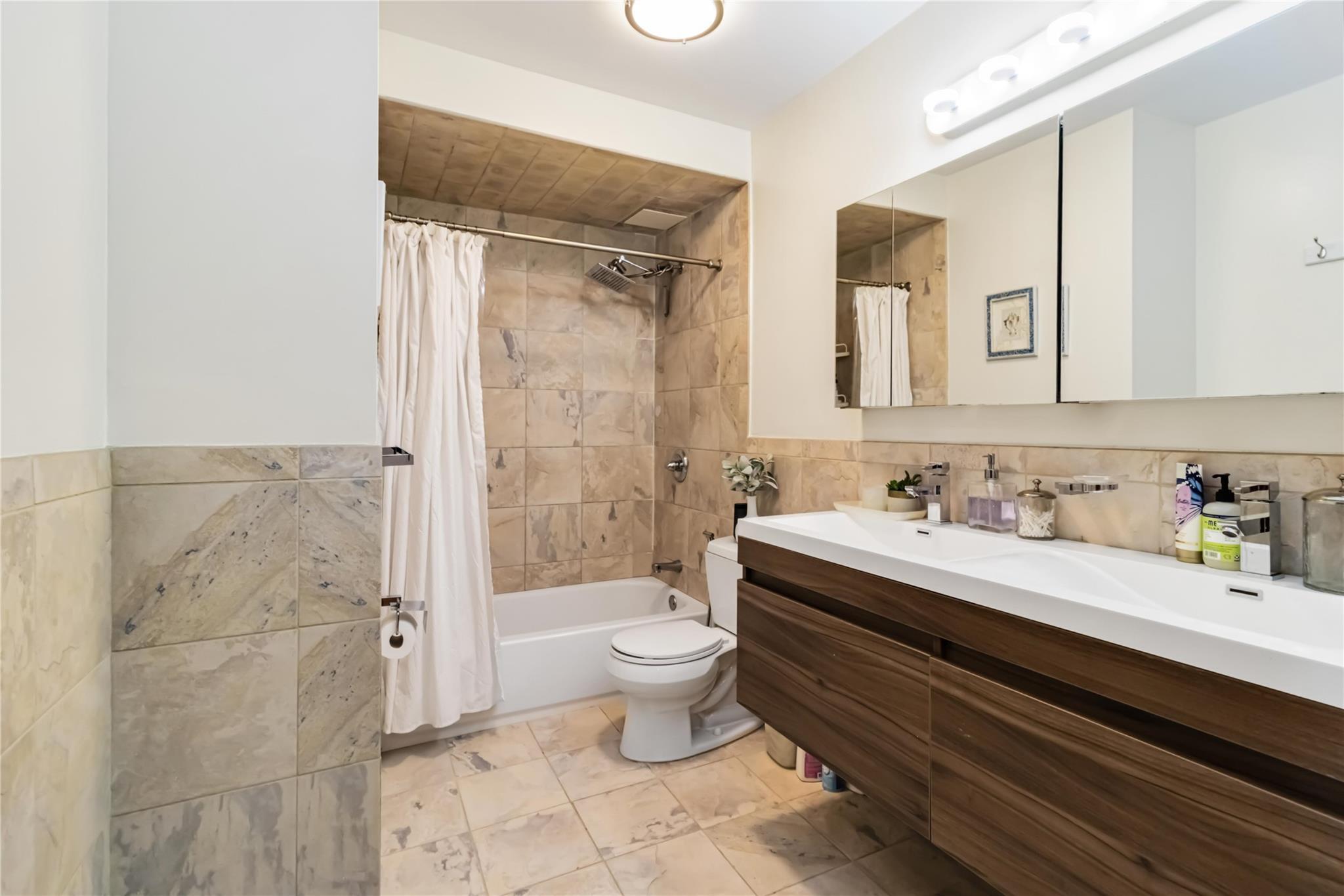 Single Family 58th  Queens, NY 11377, MLS-858610-15