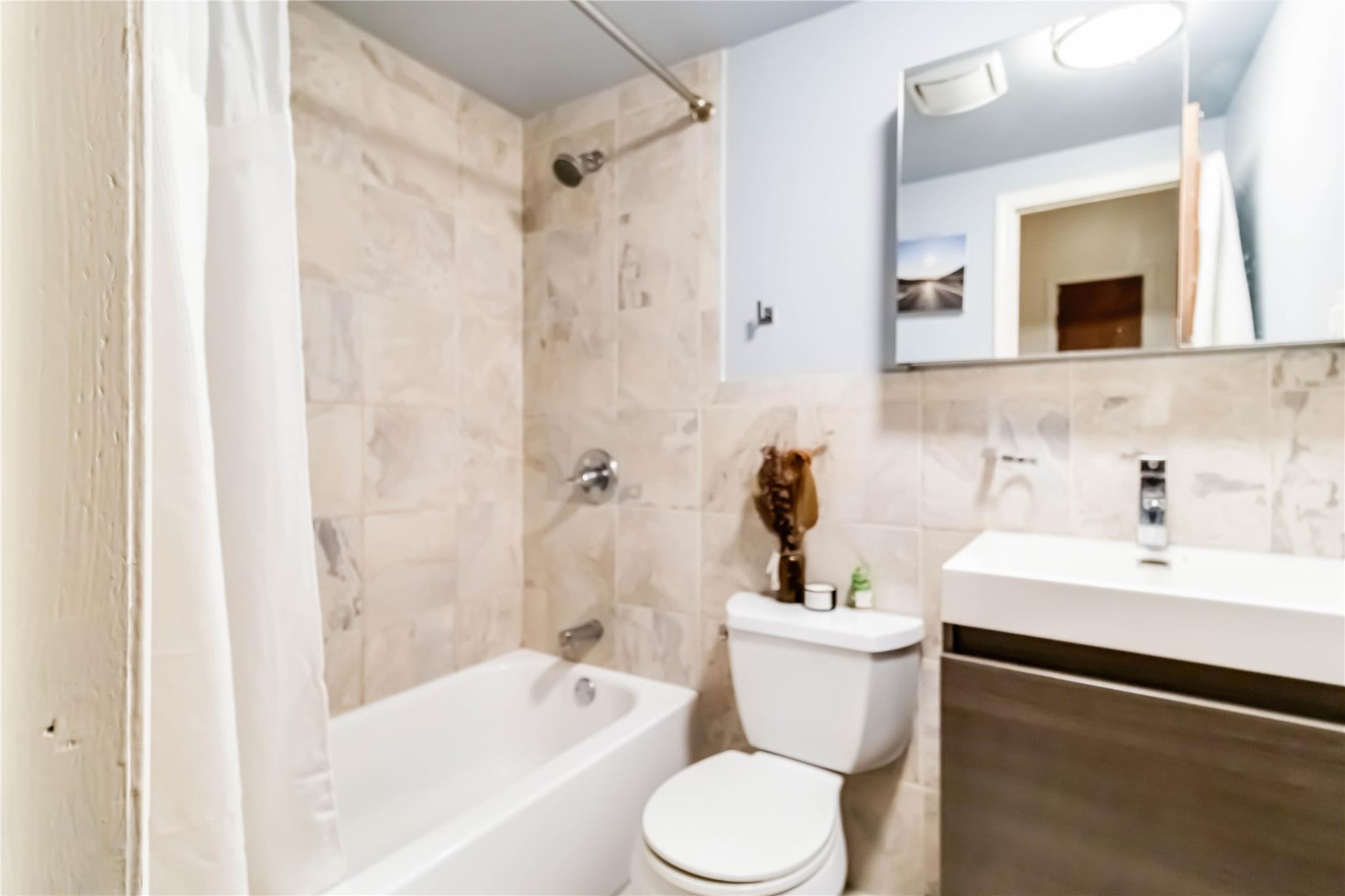 Single Family 58th  Queens, NY 11377, MLS-858610-27