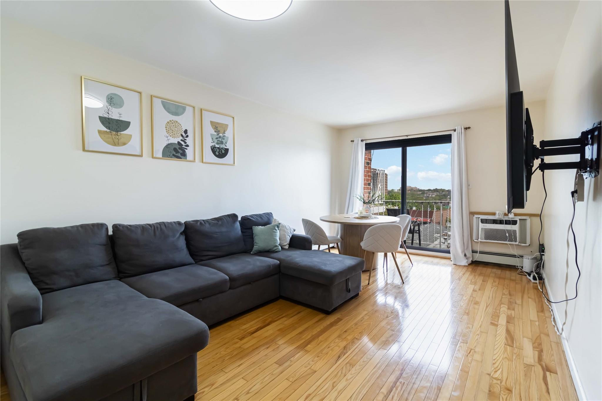 Single Family 58th  Queens, NY 11377, MLS-858610-5