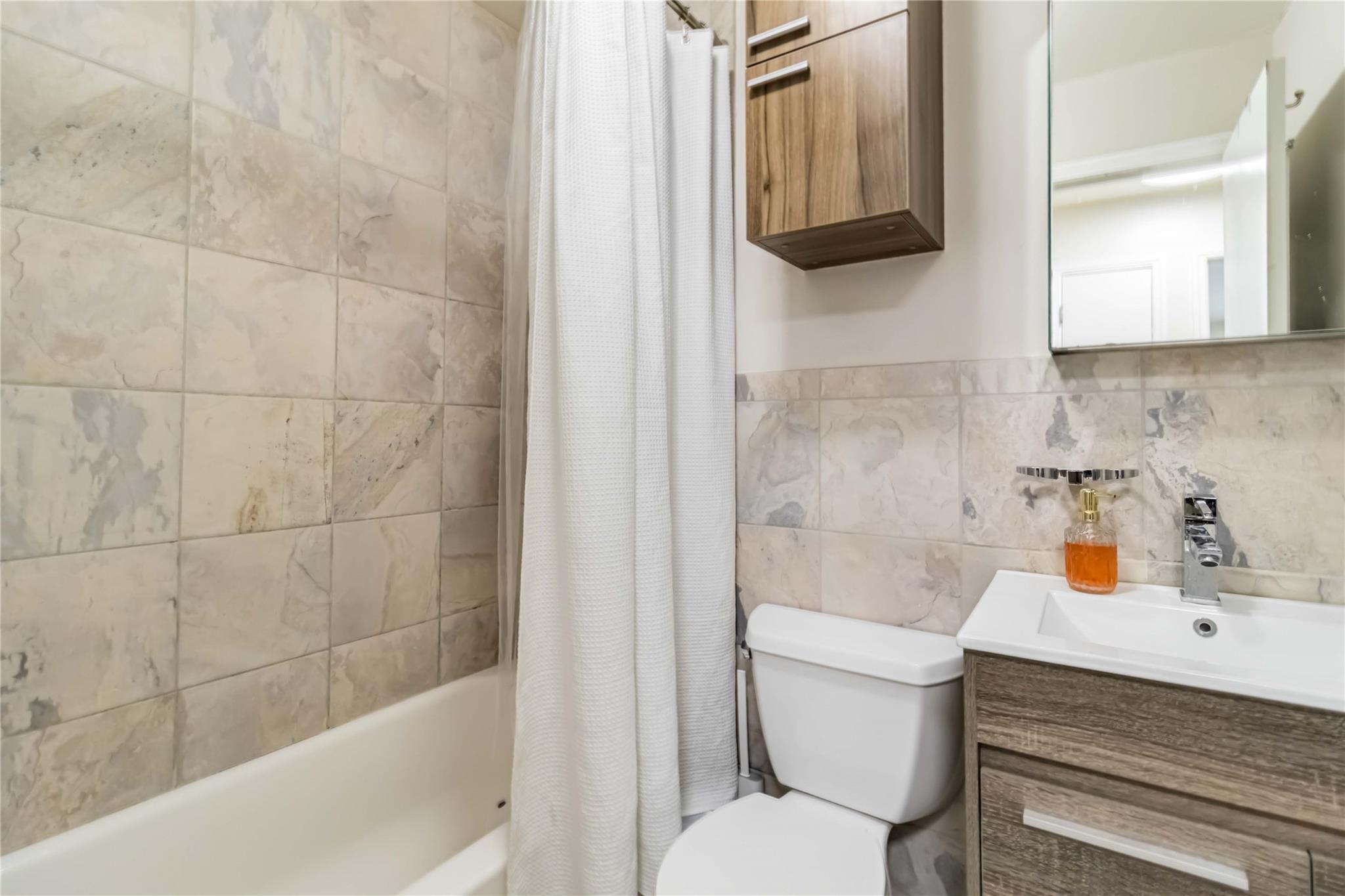 Single Family 58th  Queens, NY 11377, MLS-858610-8