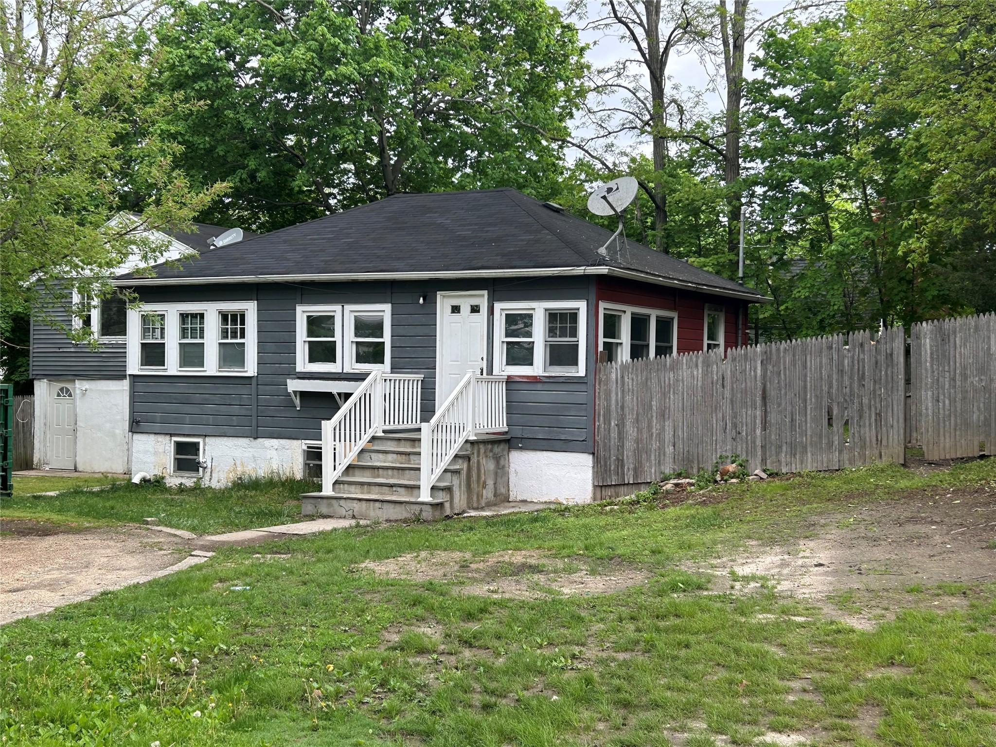 Single Family Hickory  Suffolk County, NY 11778, MLS-858615-2