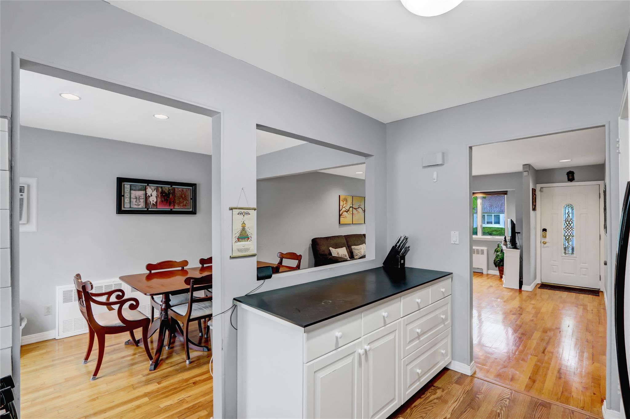 Single Family Briarwood  Nassau County, NY 11803, MLS-858623-10