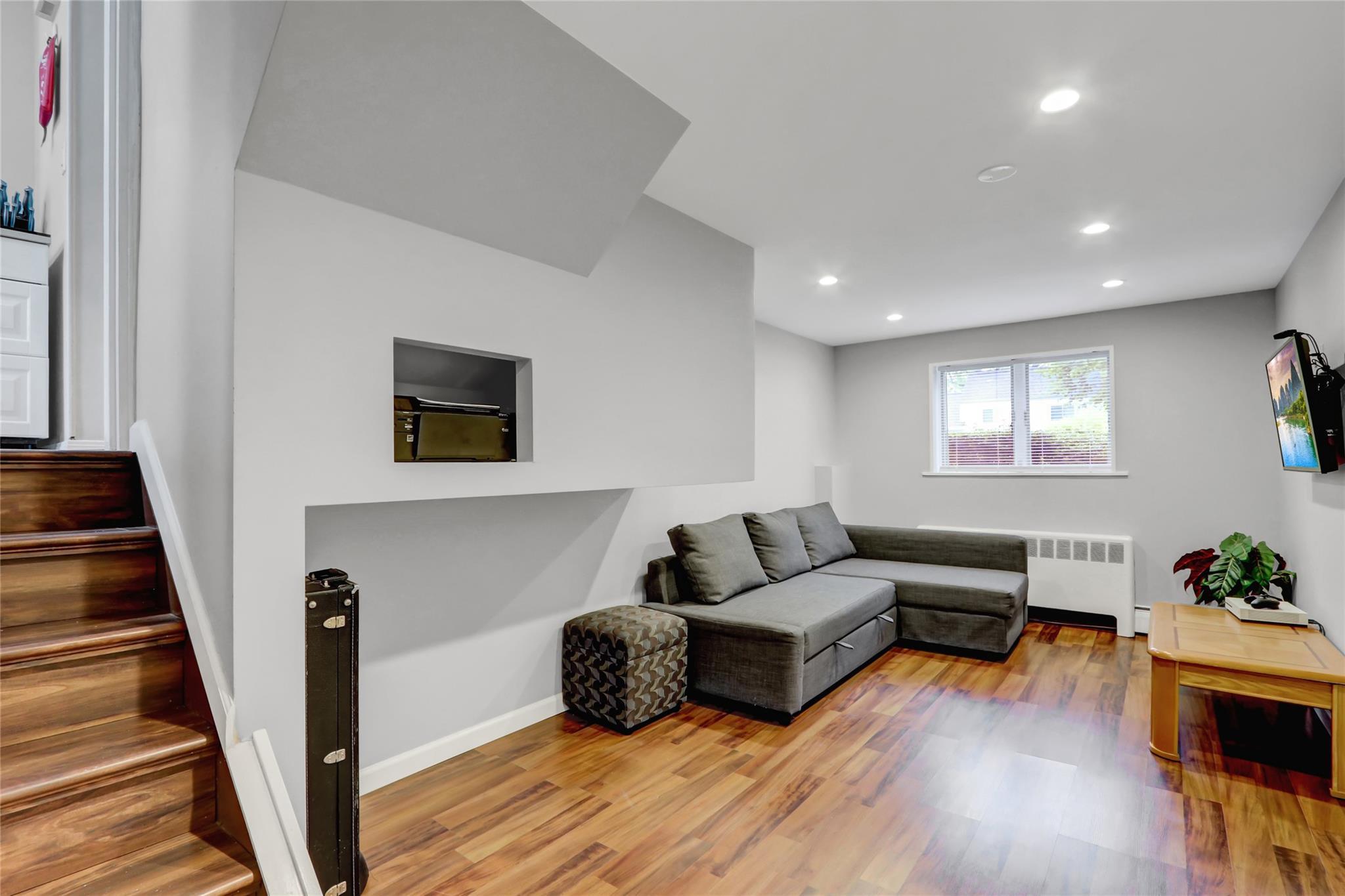 Single Family Briarwood  Nassau County, NY 11803, MLS-858623-14