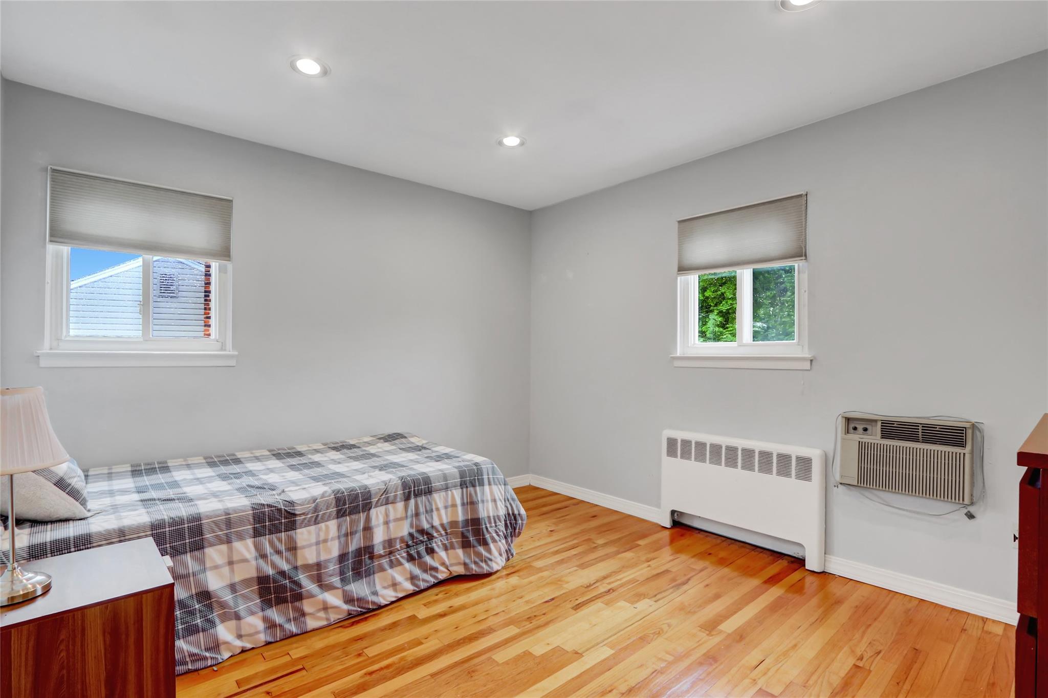Single Family Briarwood  Nassau County, NY 11803, MLS-858623-17