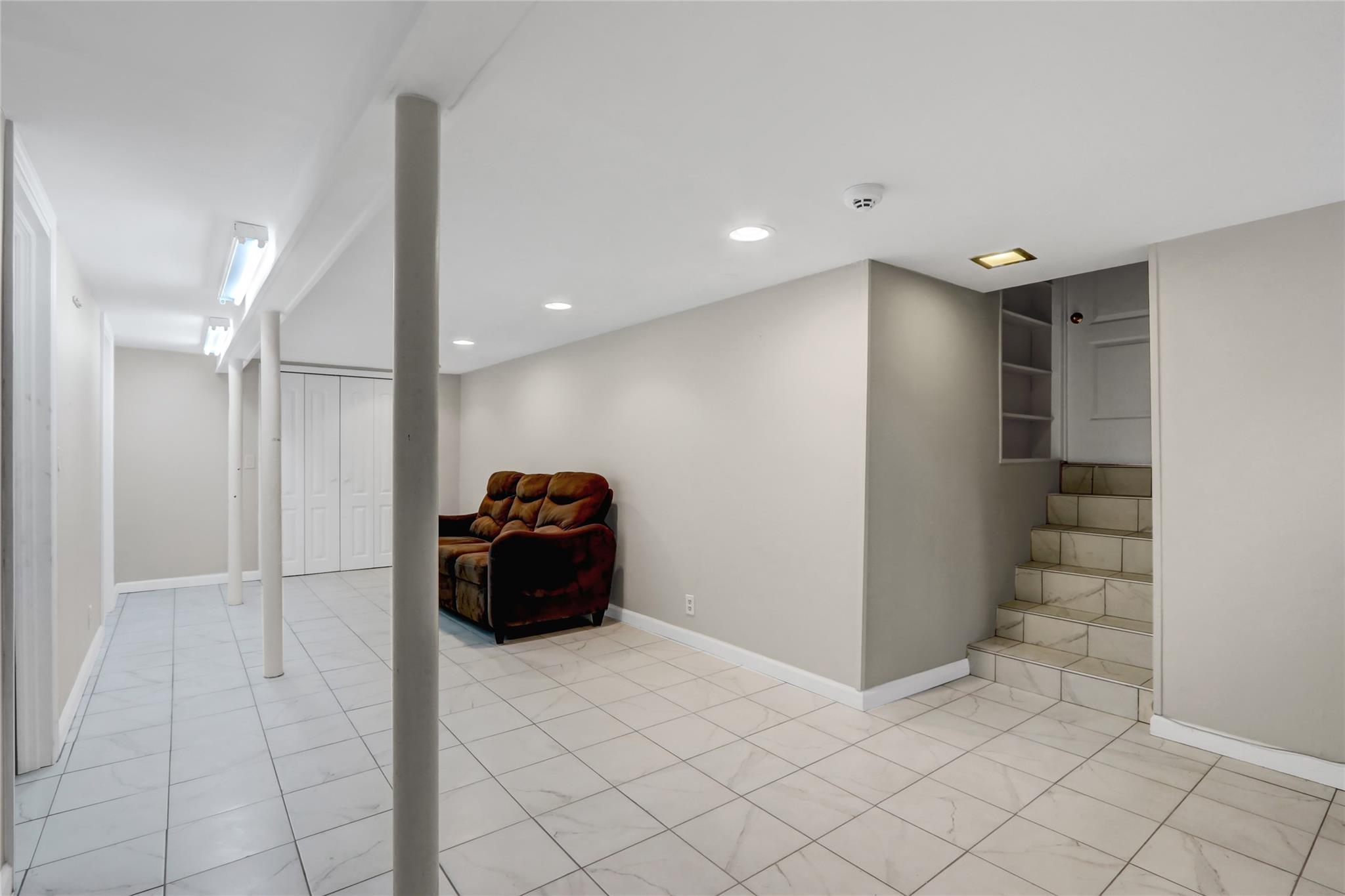 Single Family Briarwood  Nassau County, NY 11803, MLS-858623-22