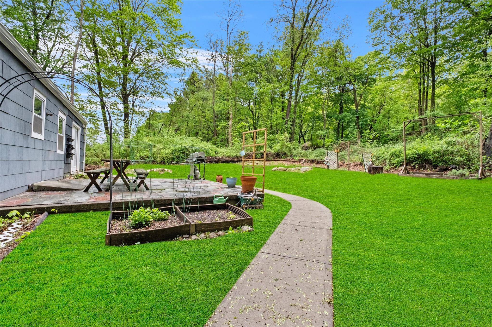 Single Family Allan  Westchester County, NY 10567, MLS-858629-28
