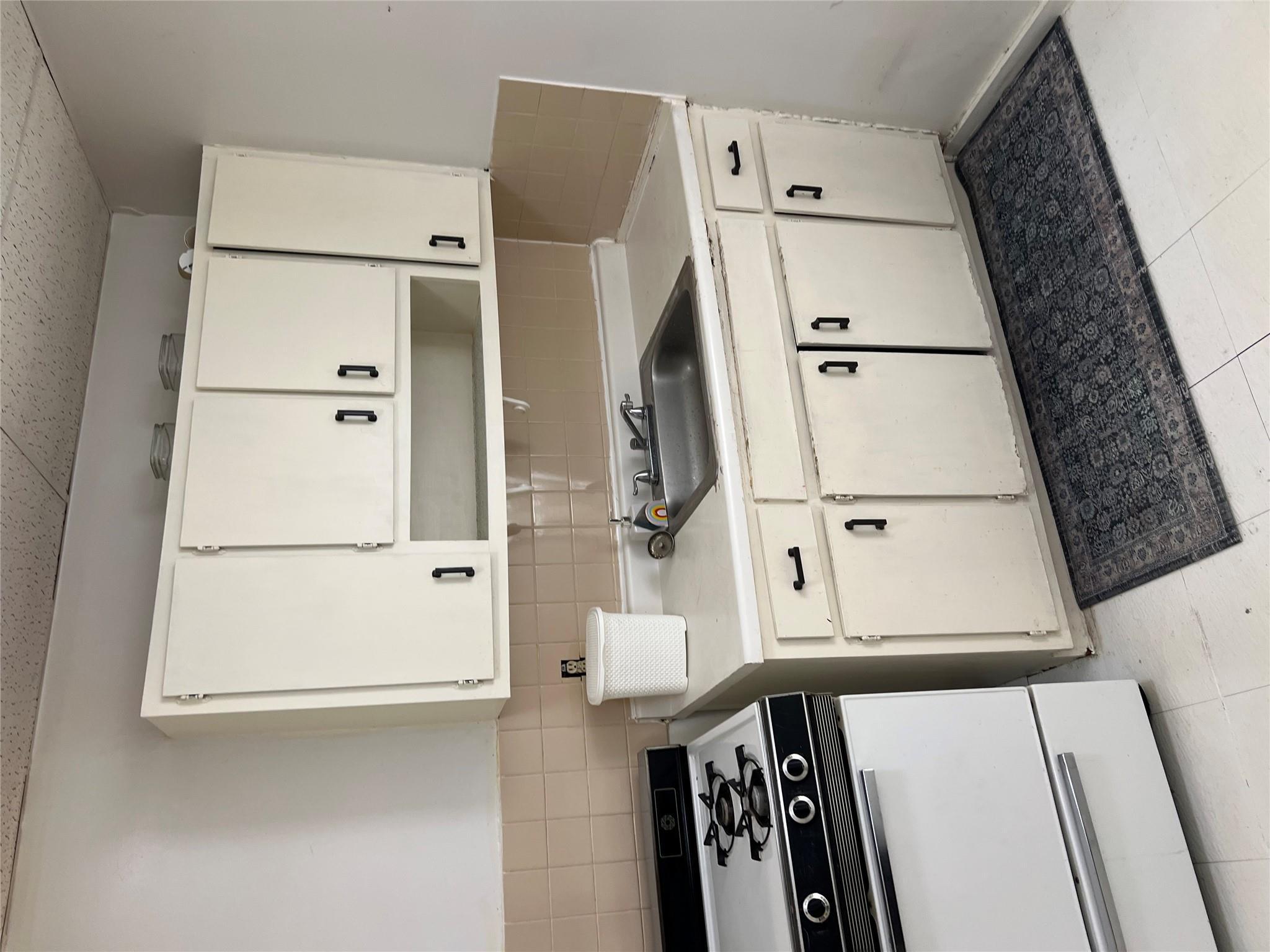 Apartment Grand Ave  Queens, NY 11378, MLS-858640-4